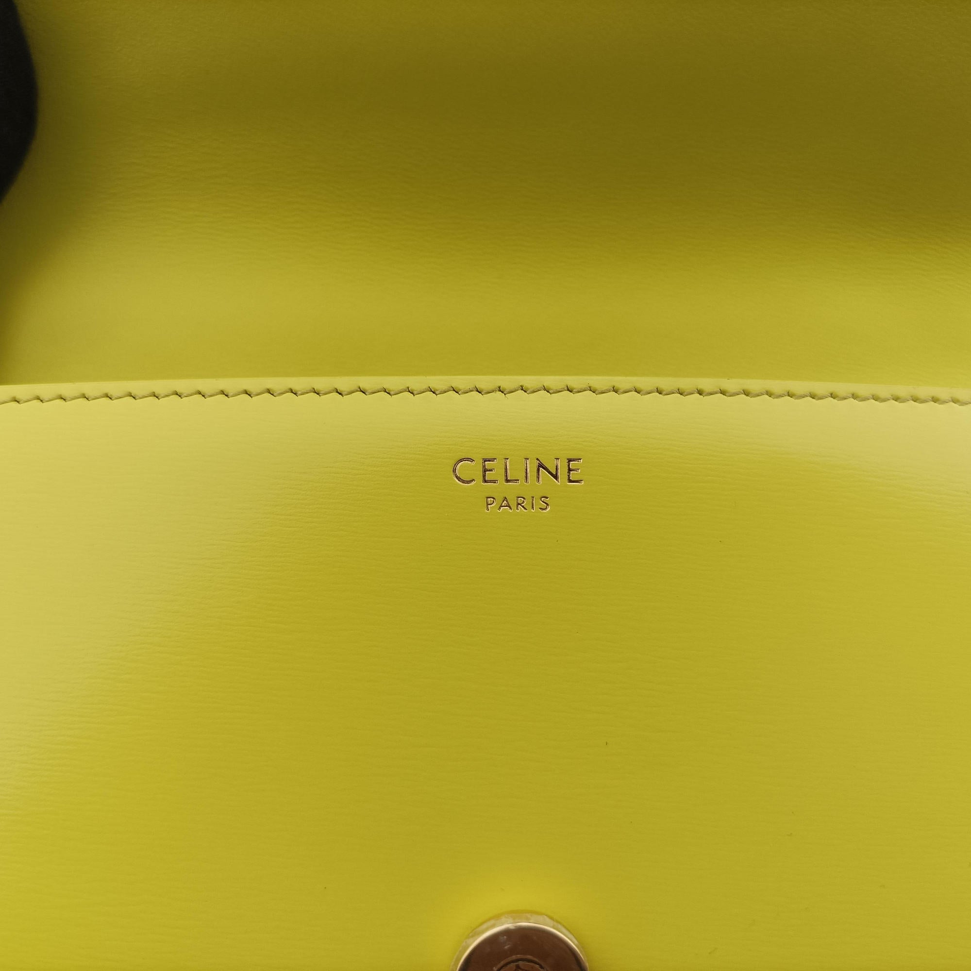 Pre-owned Celine Triomphe Chain Yellow Leather  shoulderbag | stylenewstar