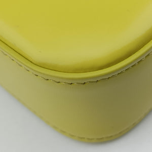 Pre-owned Celine Triomphe Chain Yellow Leather  shoulderbag | stylenewstar