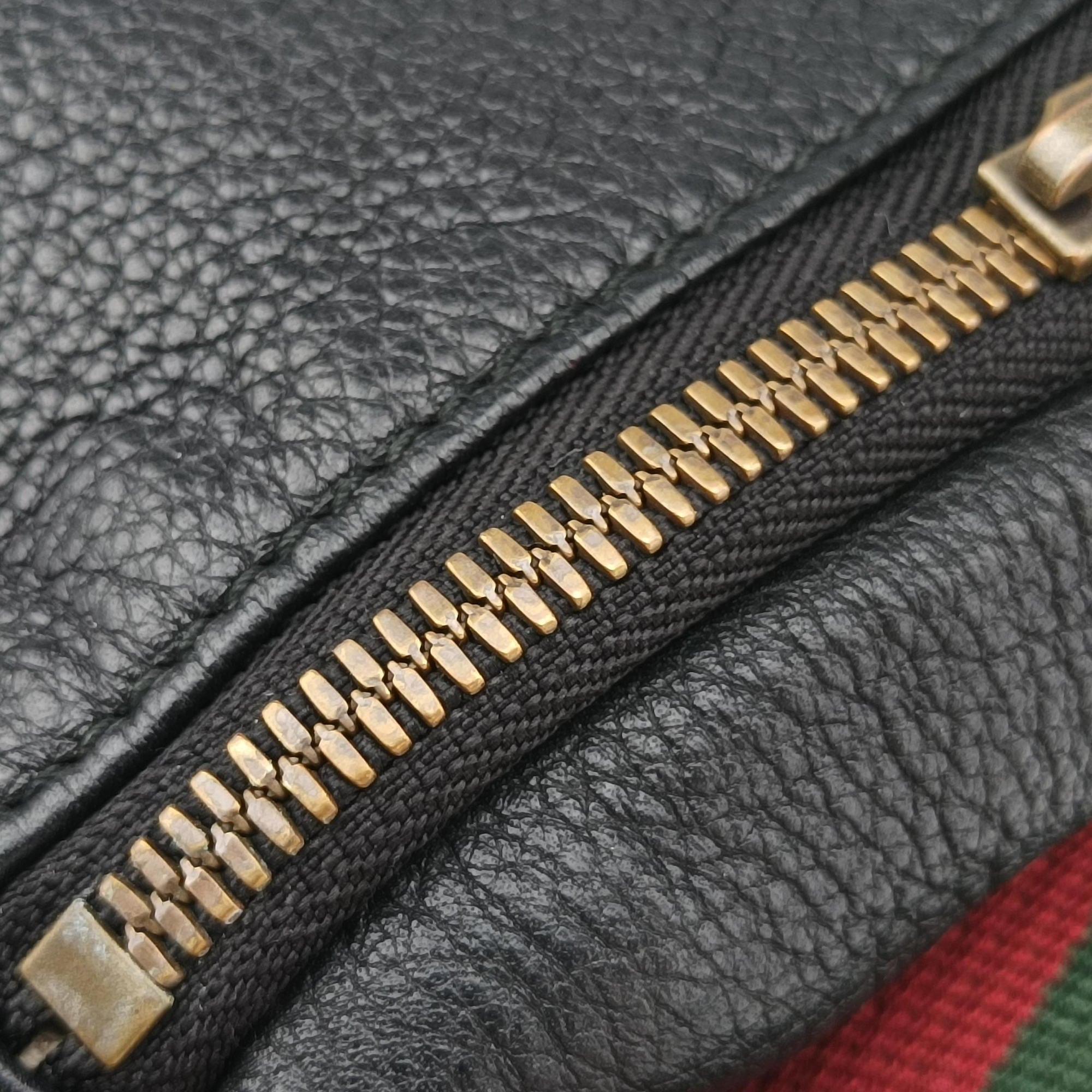 Pre-owned Gucci Print Black Leather 530412 bum bag/waist bag | stylenewstar
