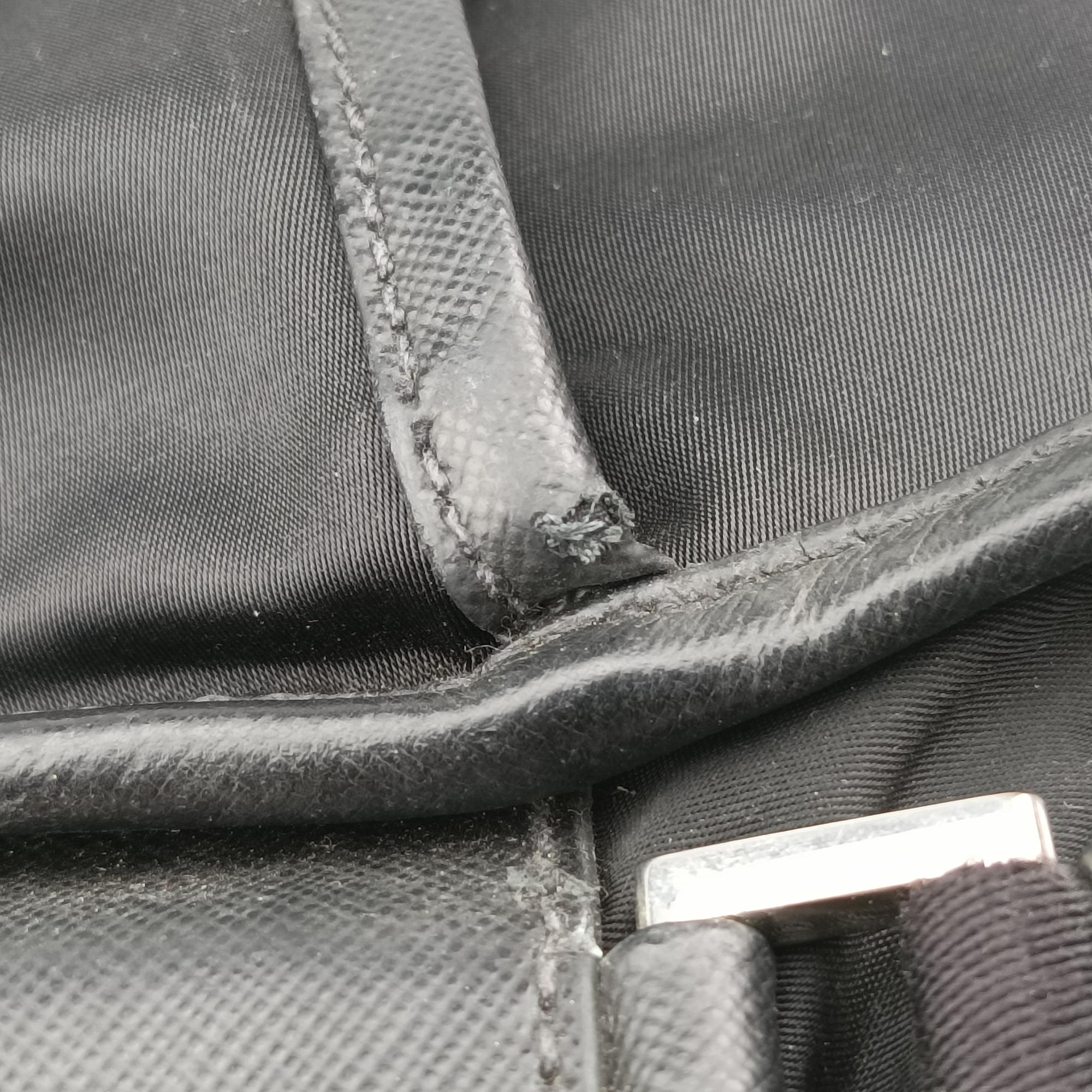 Vintage Prada Vela Messenger Bag Black Nylon V166 shoulderbag | stylenewstar