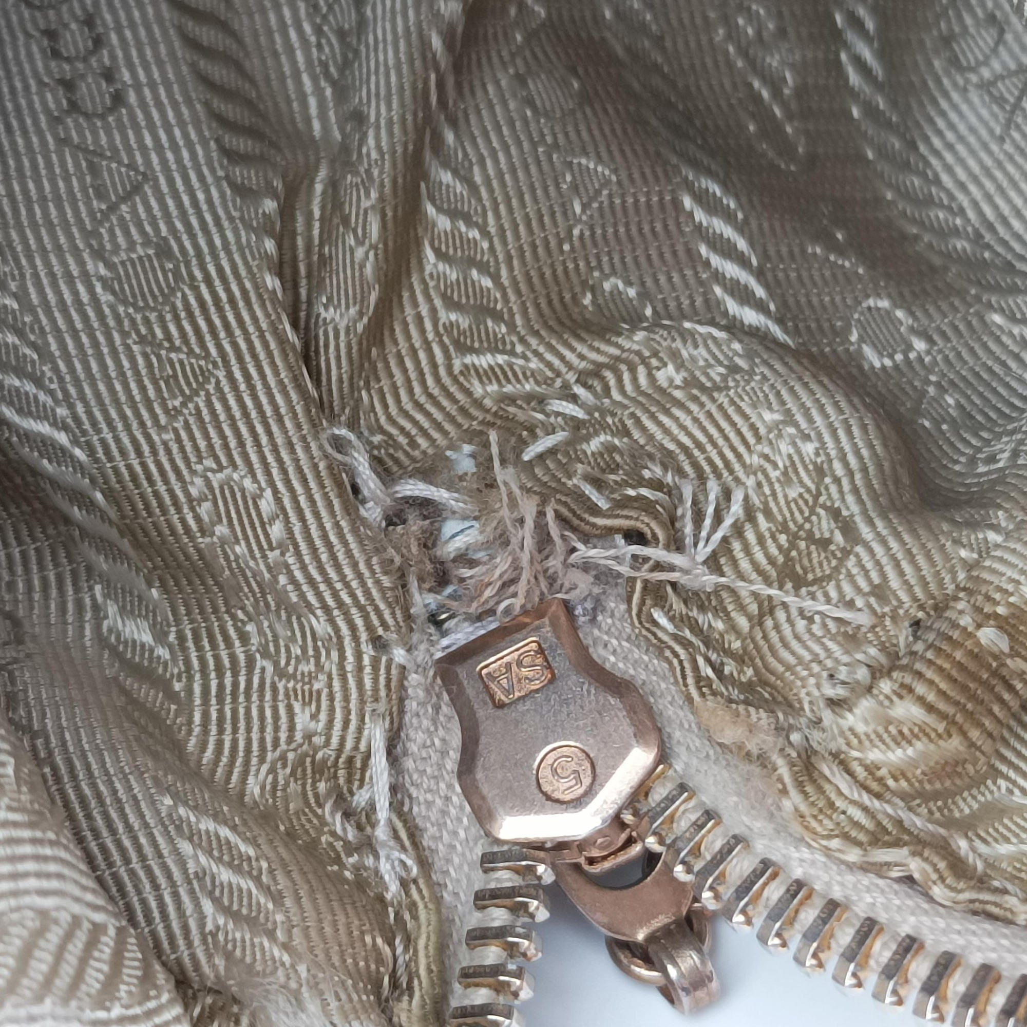 Secondhand Prada Perforated White leather  handbag | stylenewstar