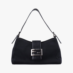 Pre-owned Fendi Baguette Black nylon 091611 handbag | stylenewstar
