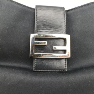 Pre-owned Fendi Baguette Black nylon 091611 handbag | stylenewstar