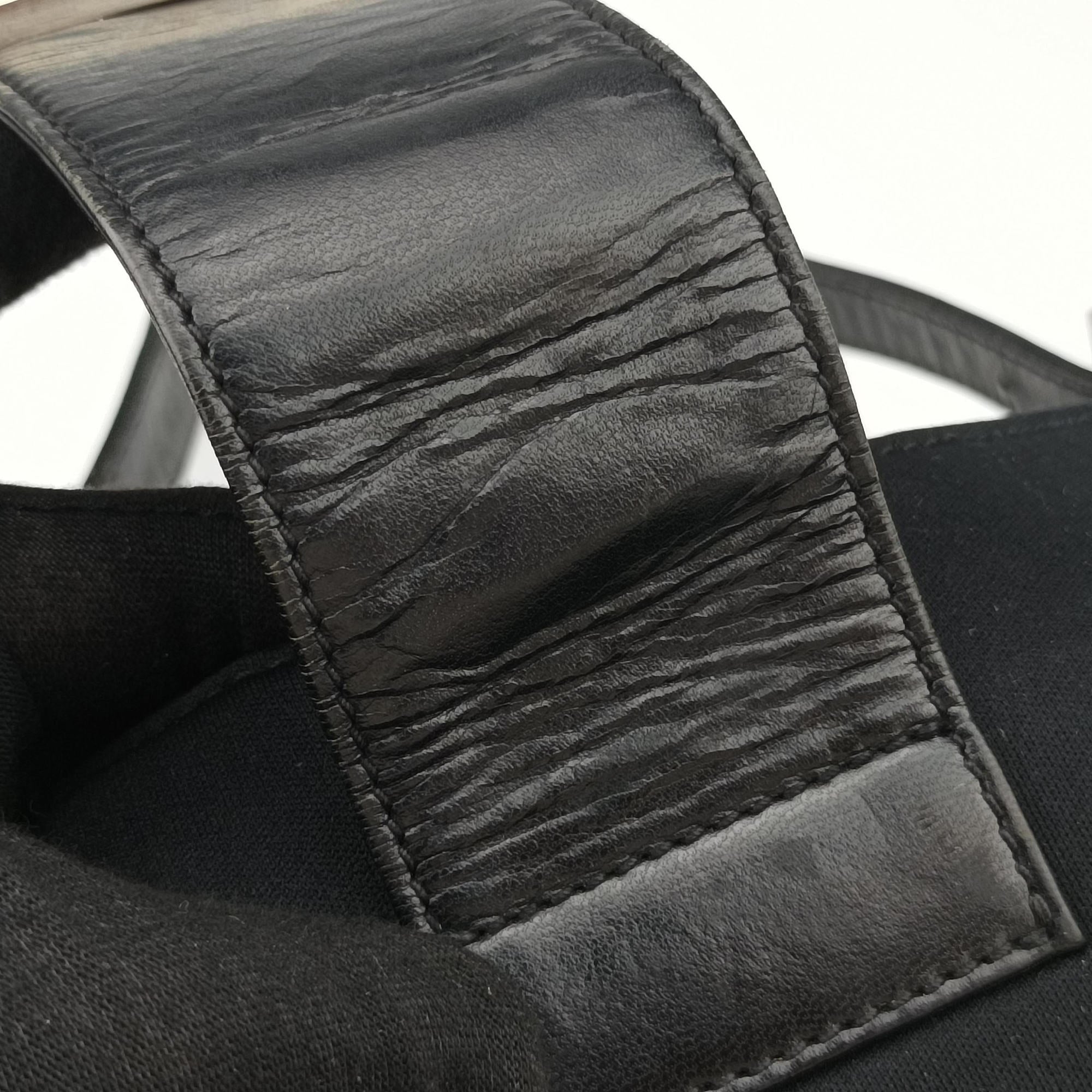 Pre-owned Fendi Baguette Black nylon 091611 handbag | stylenewstar