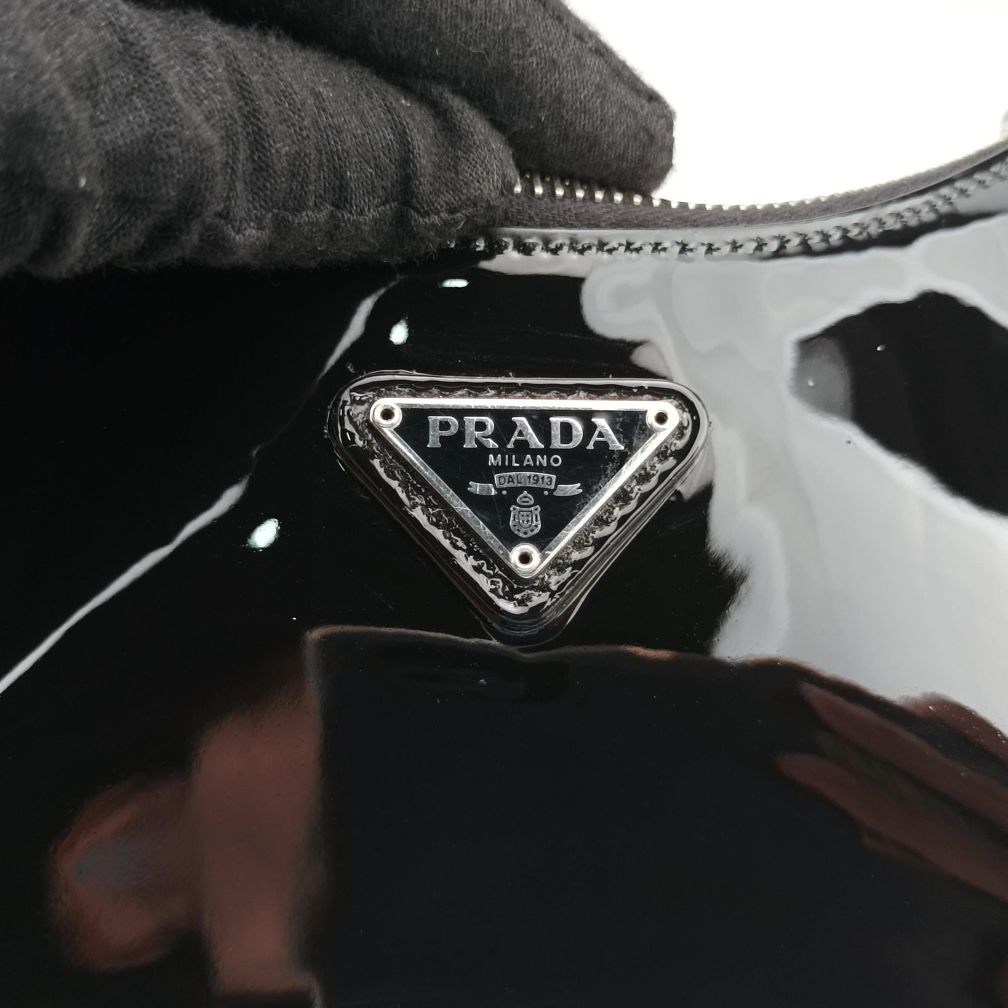 Pre-owned Prada Re-Edition Black Patent leather  shoulderbag | stylenewstar