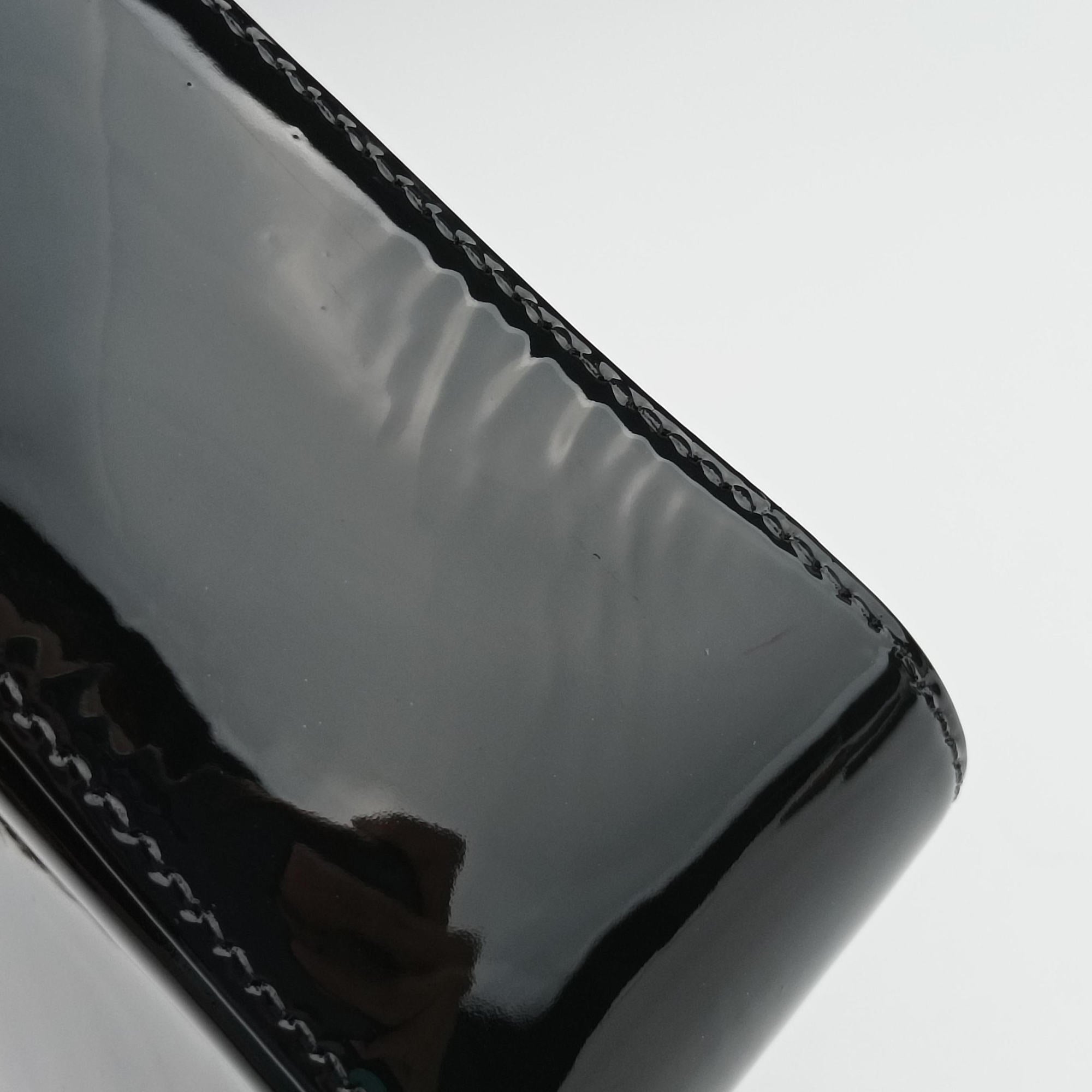 Pre-owned Prada Re-Edition Black Patent leather  shoulderbag | stylenewstar