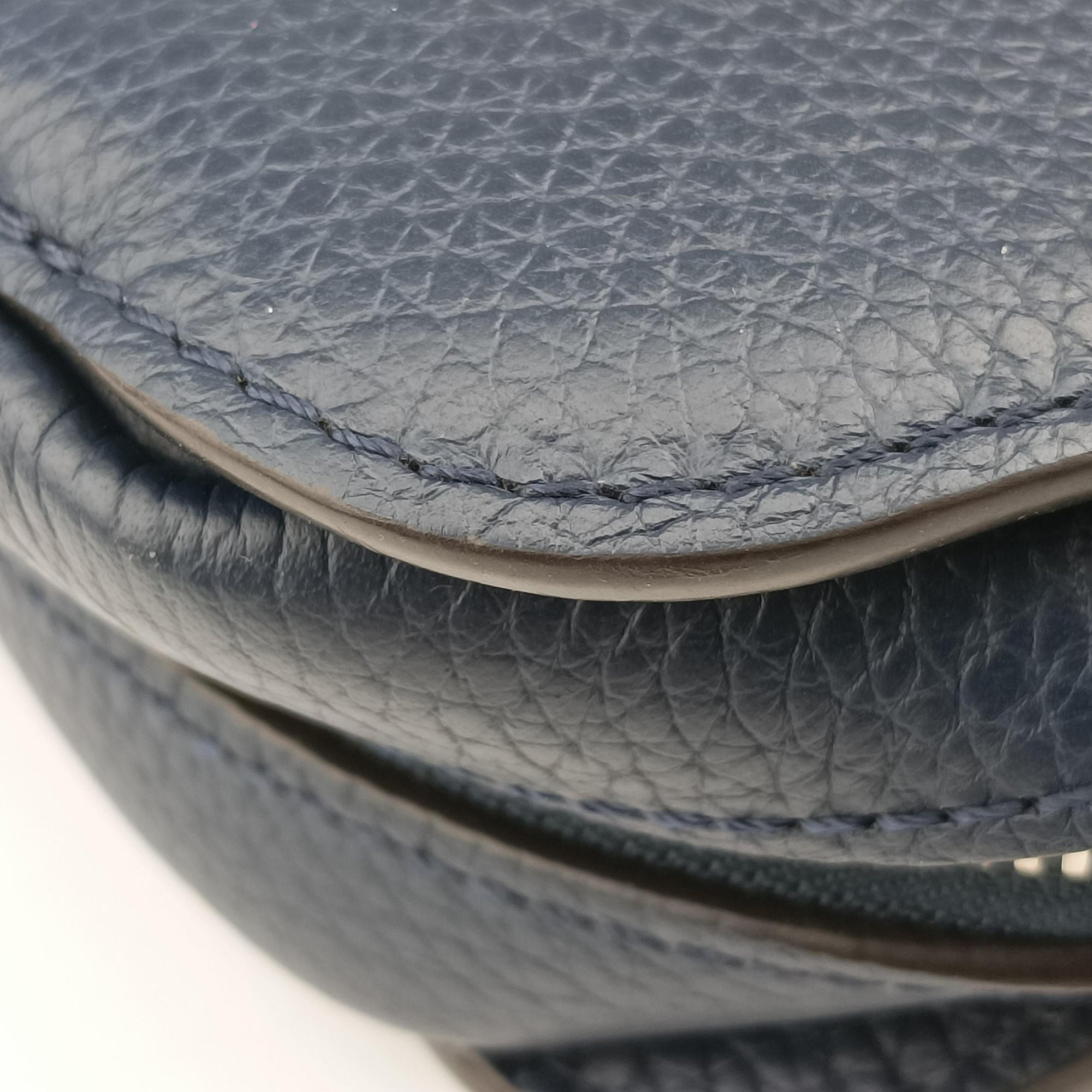 Vintage Louis Vuitton Taurillon Armand Briefcase Navy Leather M54380 shoulderbag | stylenewstar