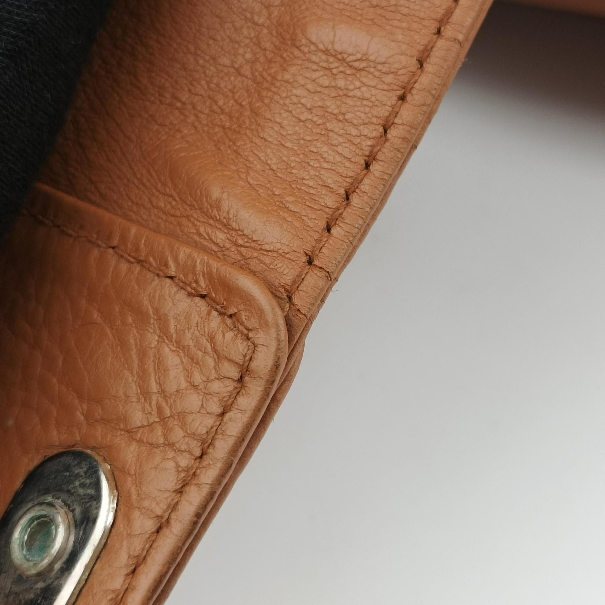 Secondhand Christian Dior D Logo Hobo Brown leather  shoulderbag | stylenewstar