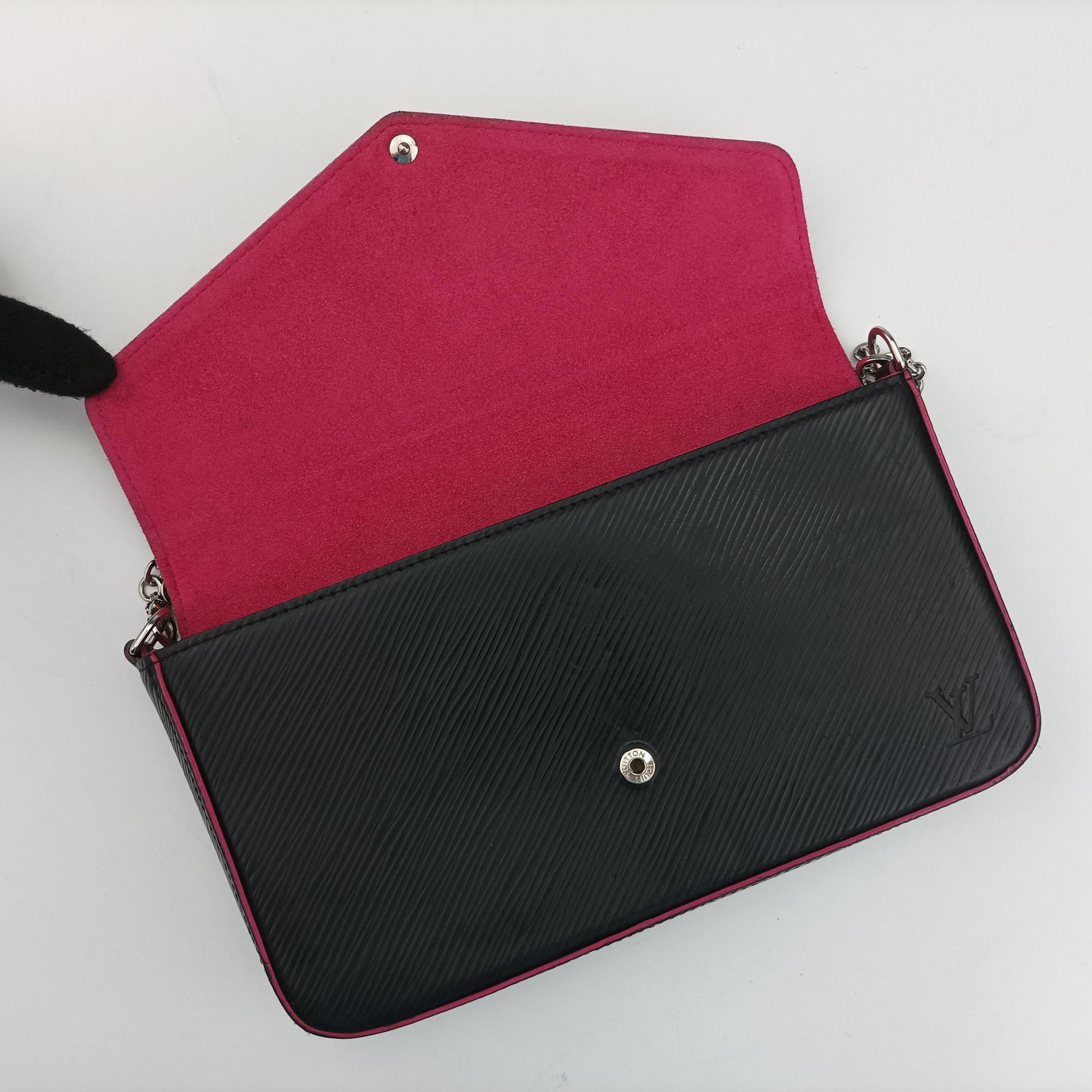 Pre-owned Louis Vuitton Pochette Felice Noir×Pink Epi M64579 shoulderbag | stylenewstar