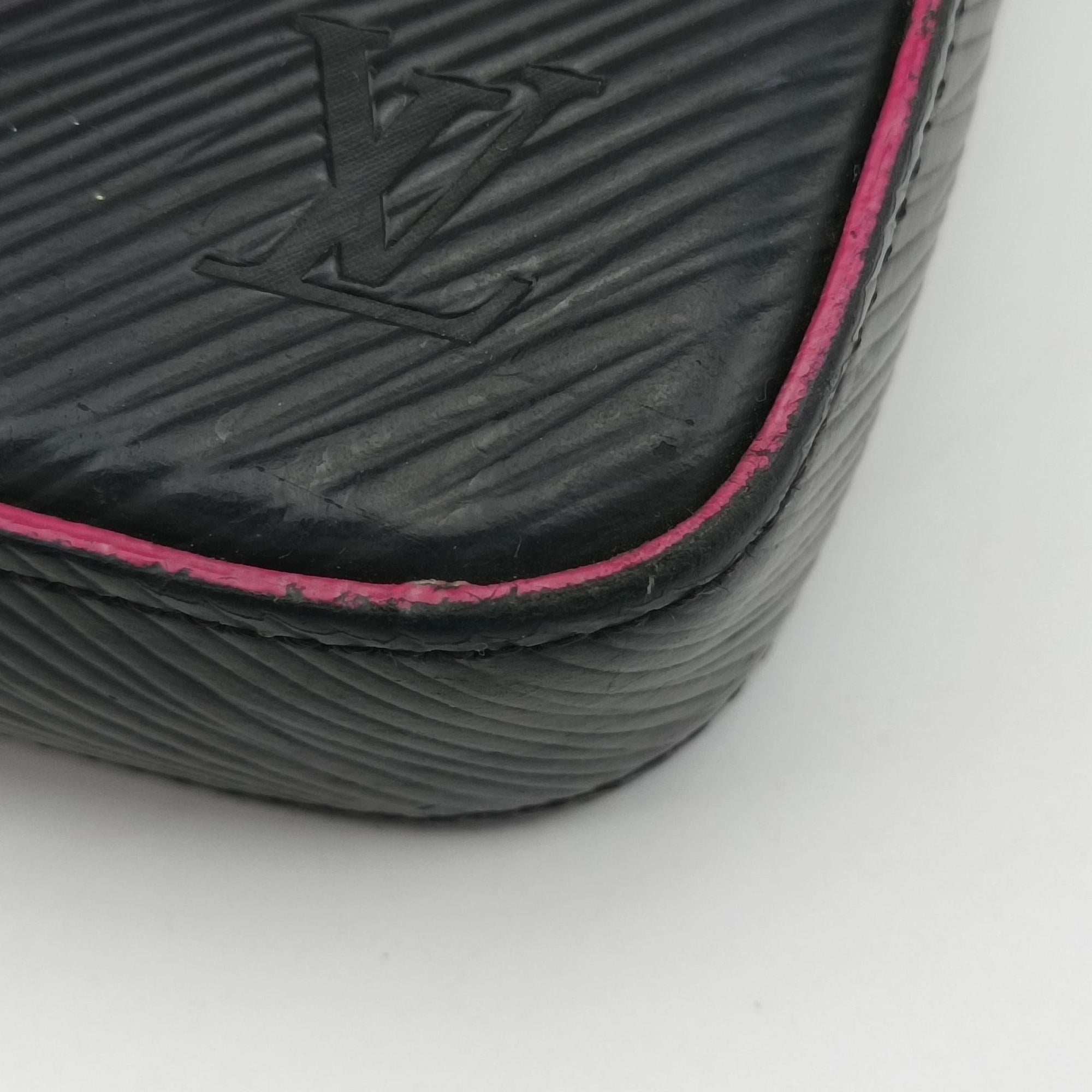 Pre-owned Louis Vuitton Pochette Felice Noir×Pink Epi M64579 shoulderbag | stylenewstar