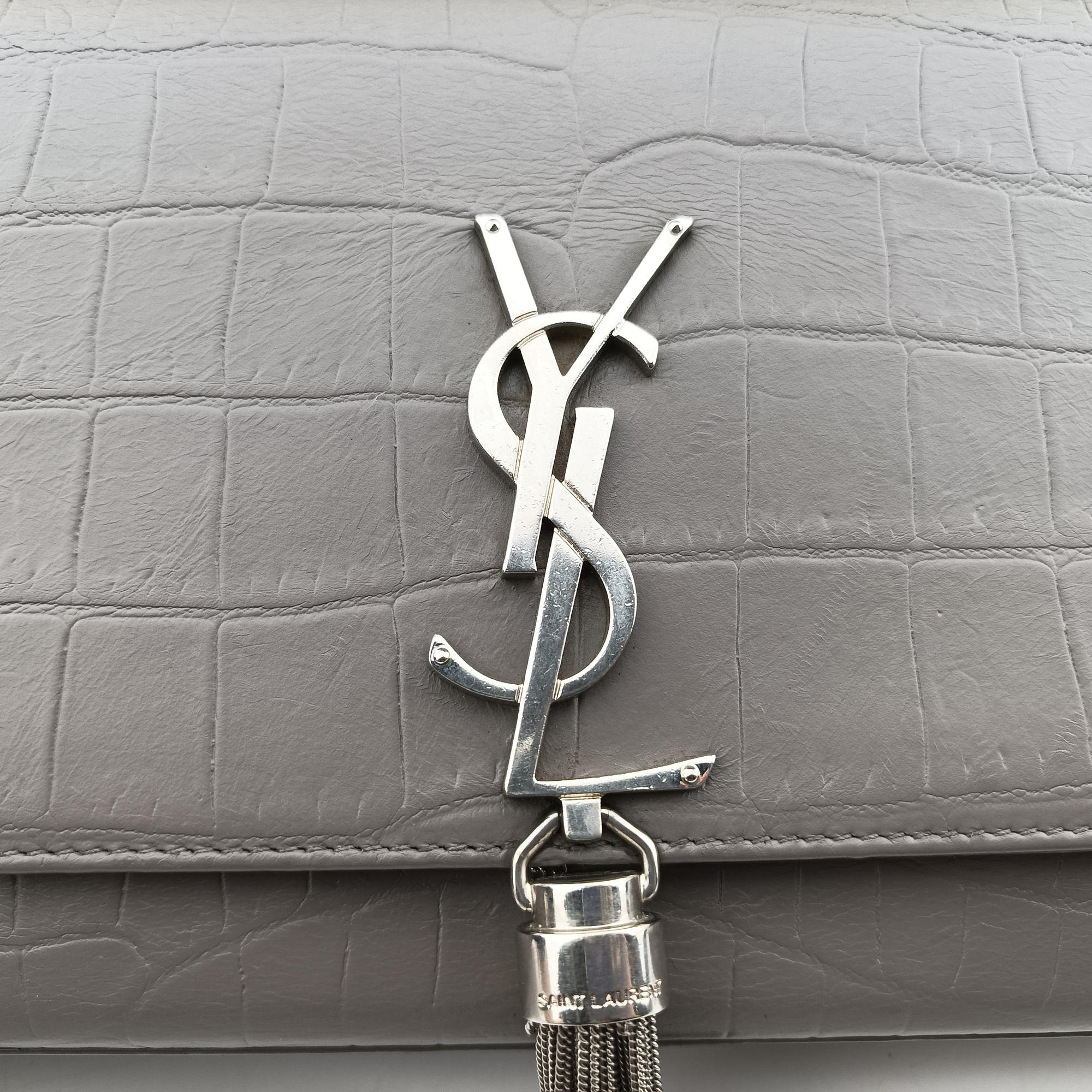 Pre-owned Yves Saint Laurent KATE Grey Leather 354119 shoulderbag | stylenewstar