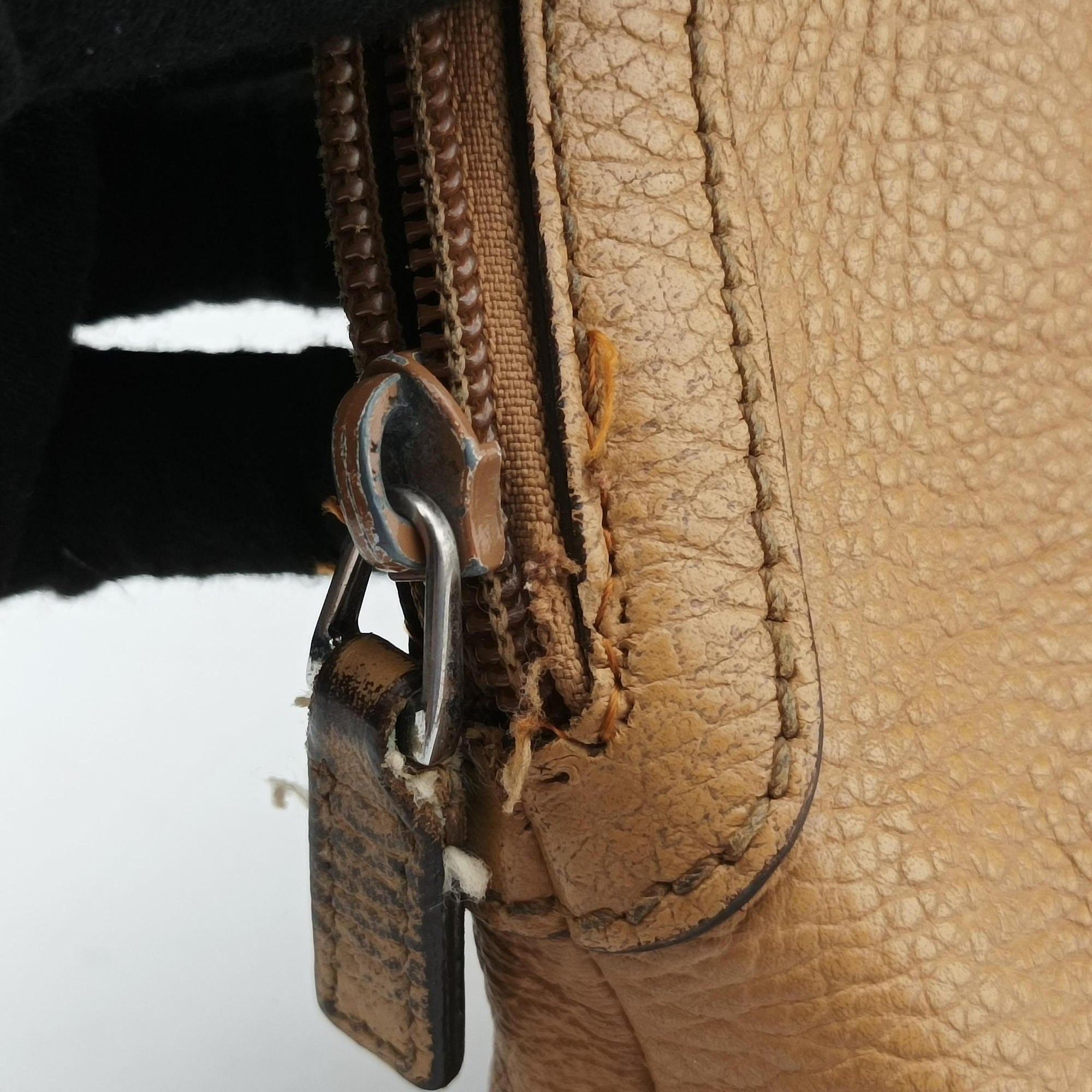 Pre-owned Gucci Microguccissima dome Beige Leather 341504 handbag | stylenewstar