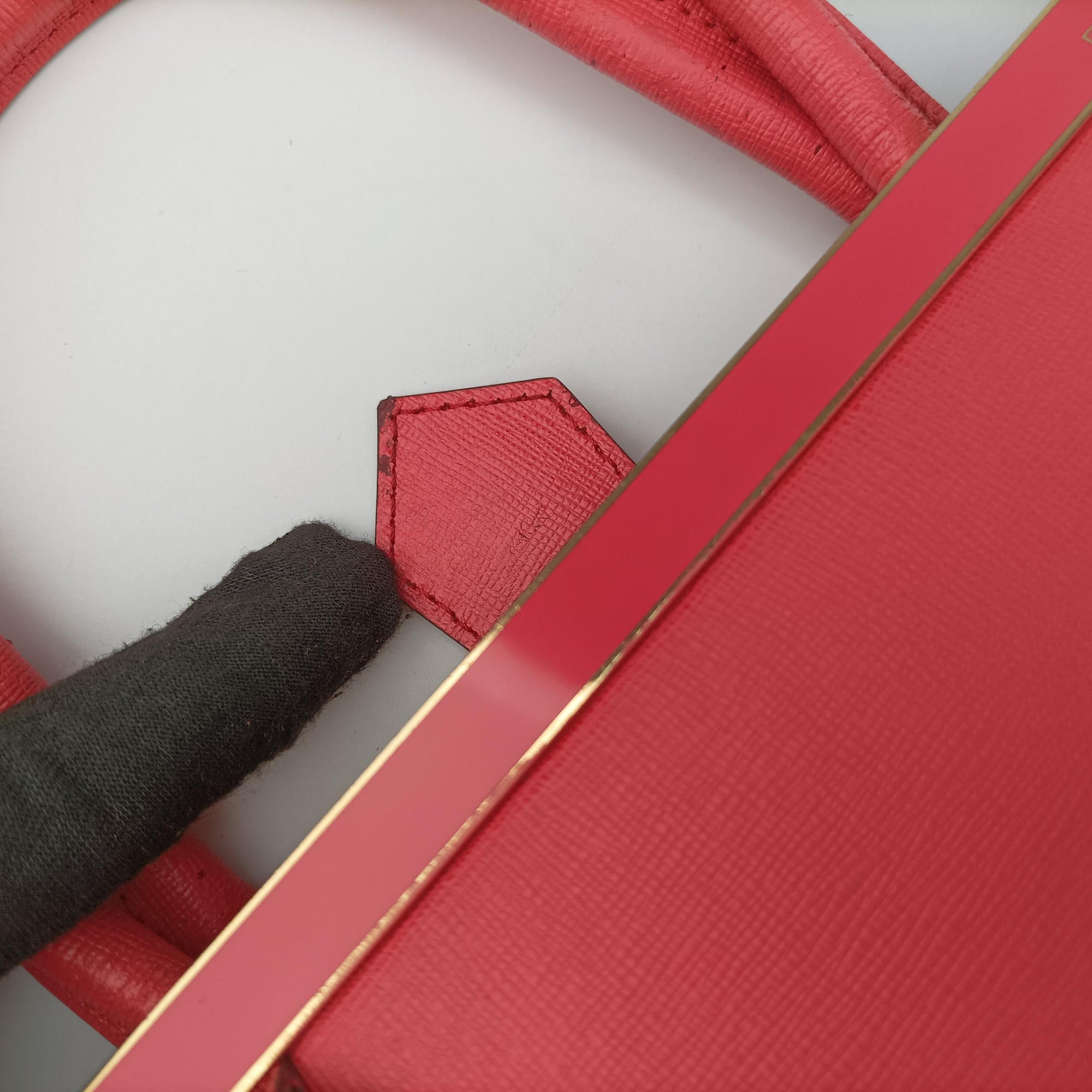 Pre-owned Fendi Petite 2 JOURS pink Leather 8BH253 shoulderbag | stylenewstar