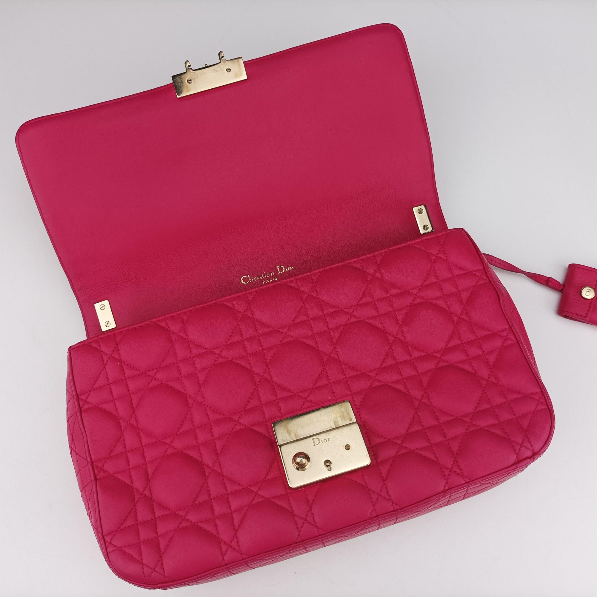 Pre-owned Christian Dior Miss Dior CANNAGE New Lock Pink lambskin  shoulderbag | stylenewstar