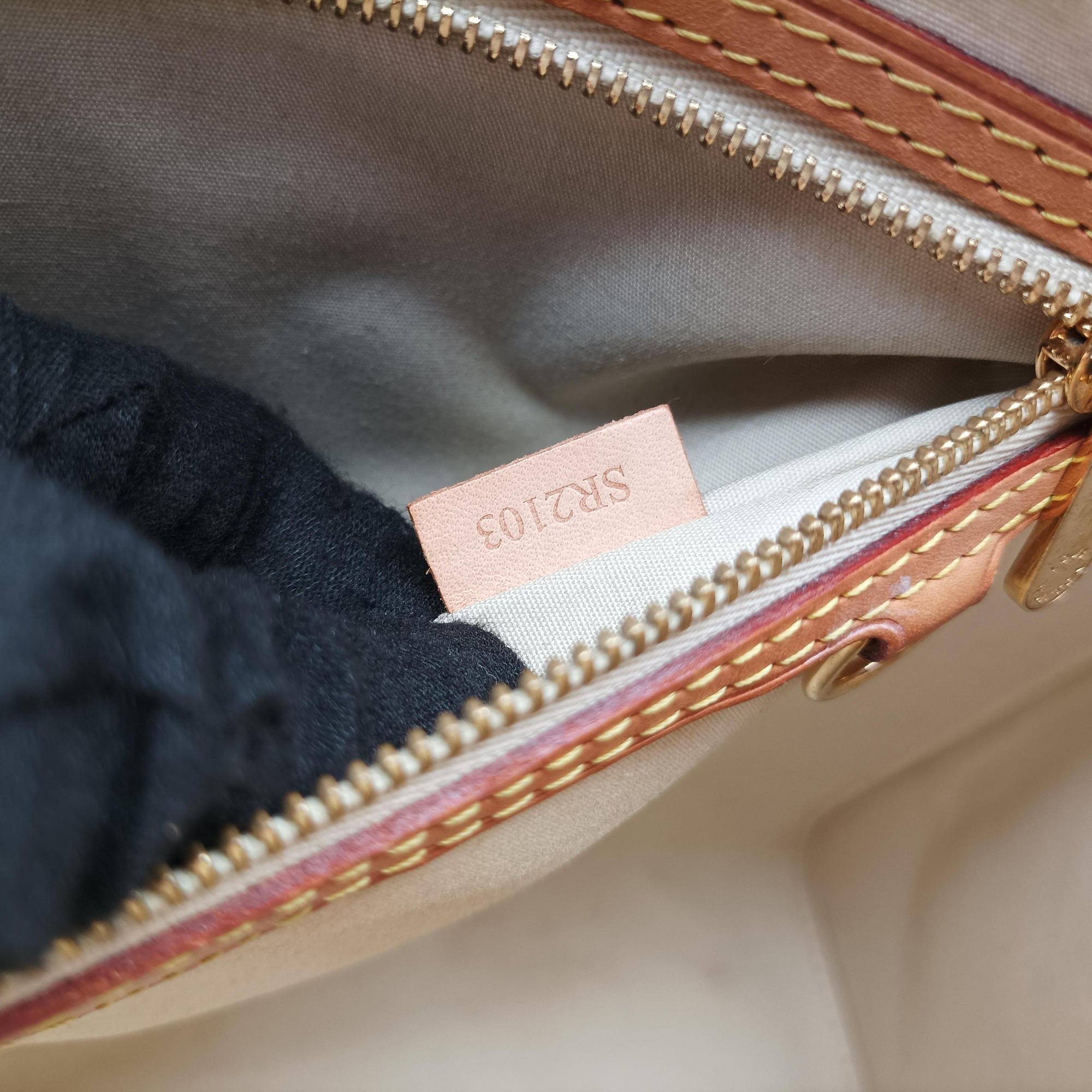 Vintage Louis Vuitton Brea MM Broncorail Vernis M91456 shoulderbag | stylenewstar