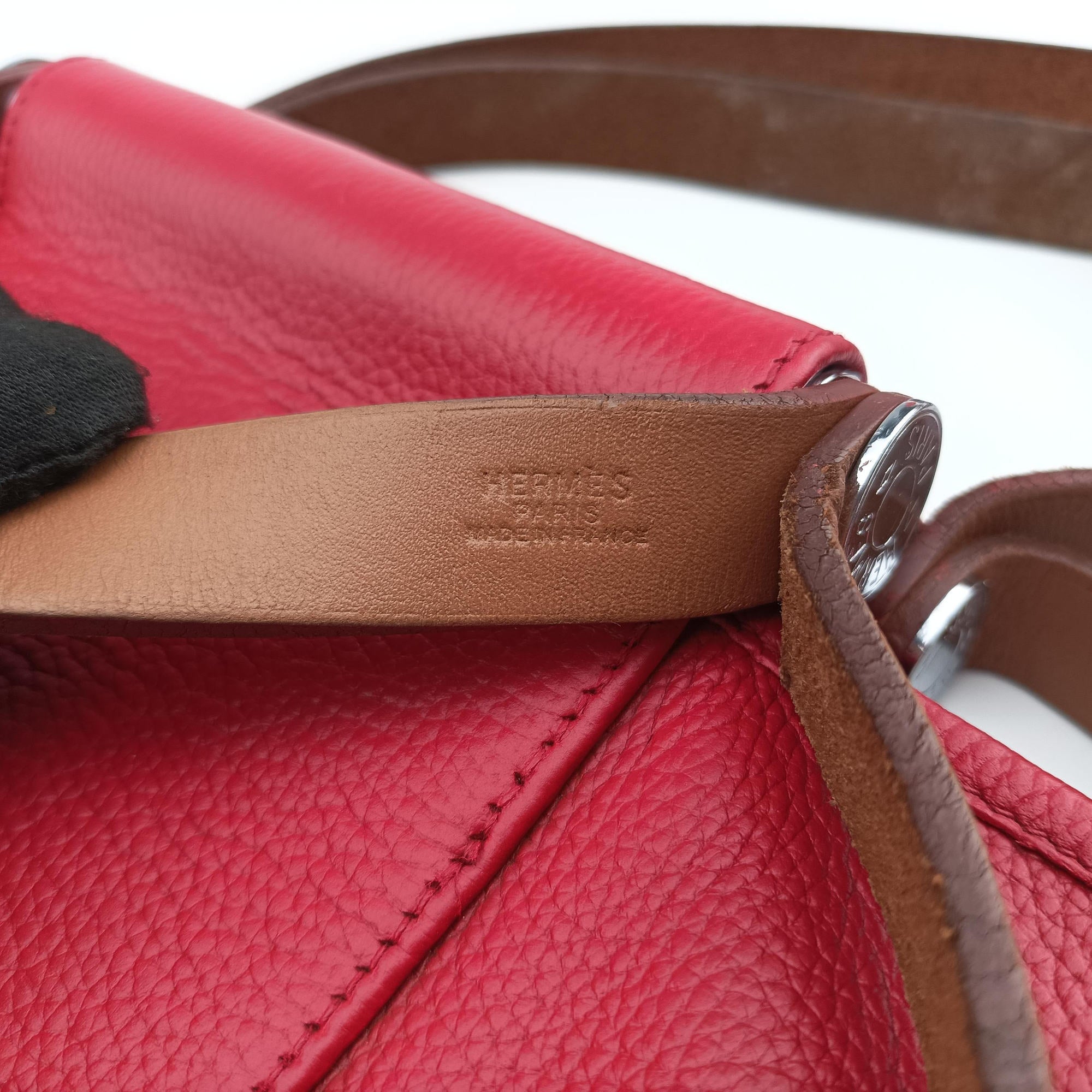 Pre-owned Hermes Cabag Elan Red Togo leather  handbag | stylenewstar
