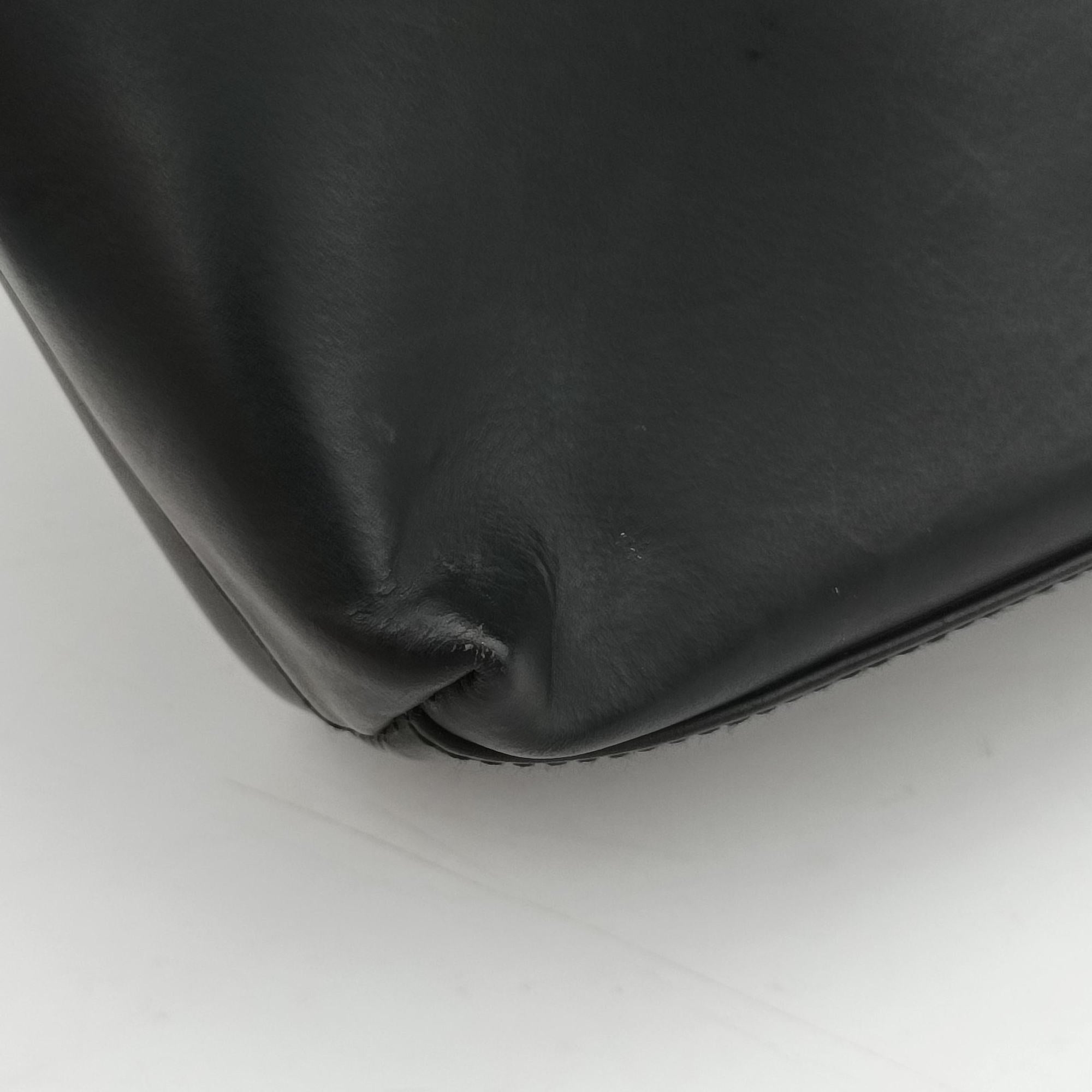Pre-owned Gucci Minimalist Hobo Black leather  shoulderbag | stylenewstar