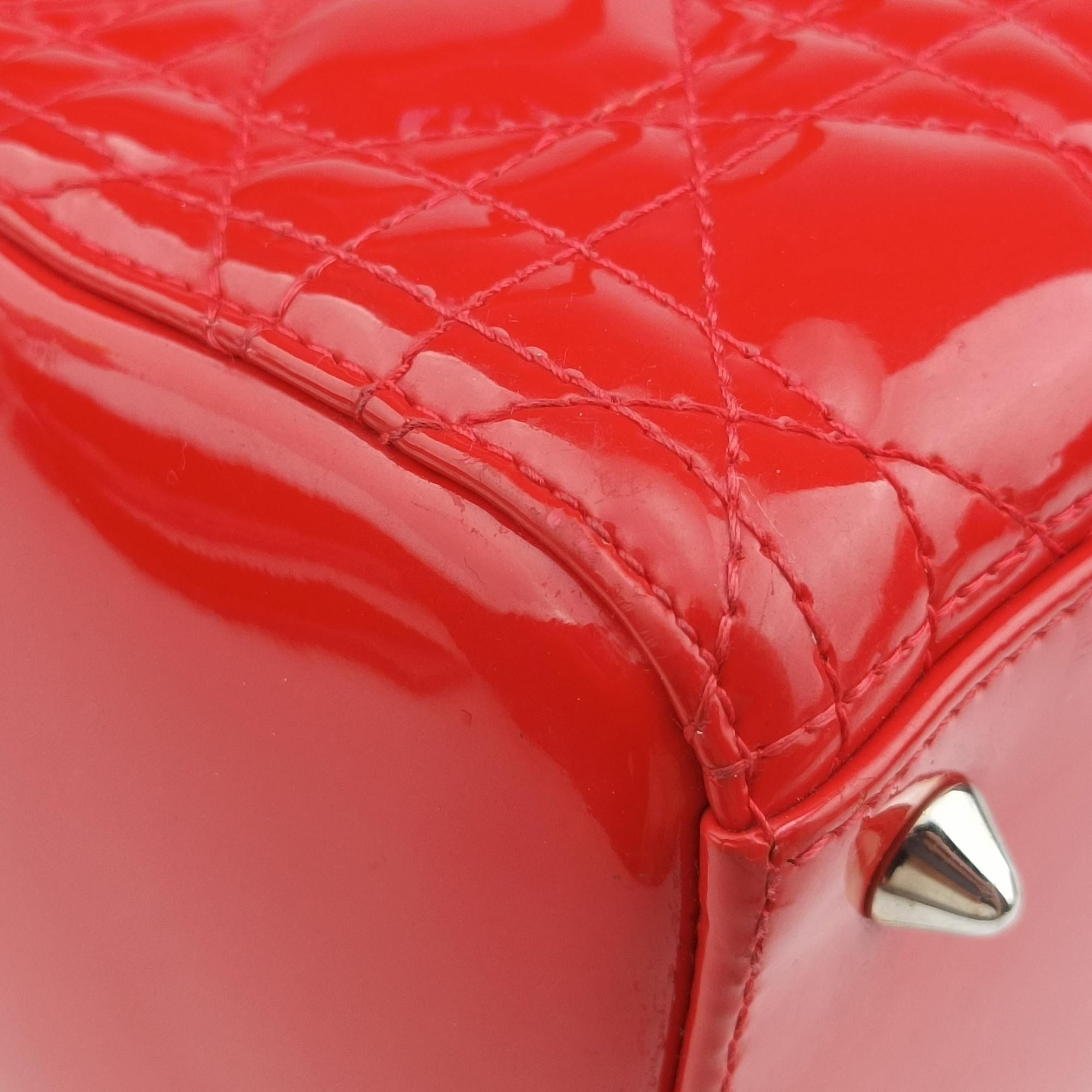 Pre-owned Christian Dior Lady Dior Red patent  shoulderbag | stylenewstar