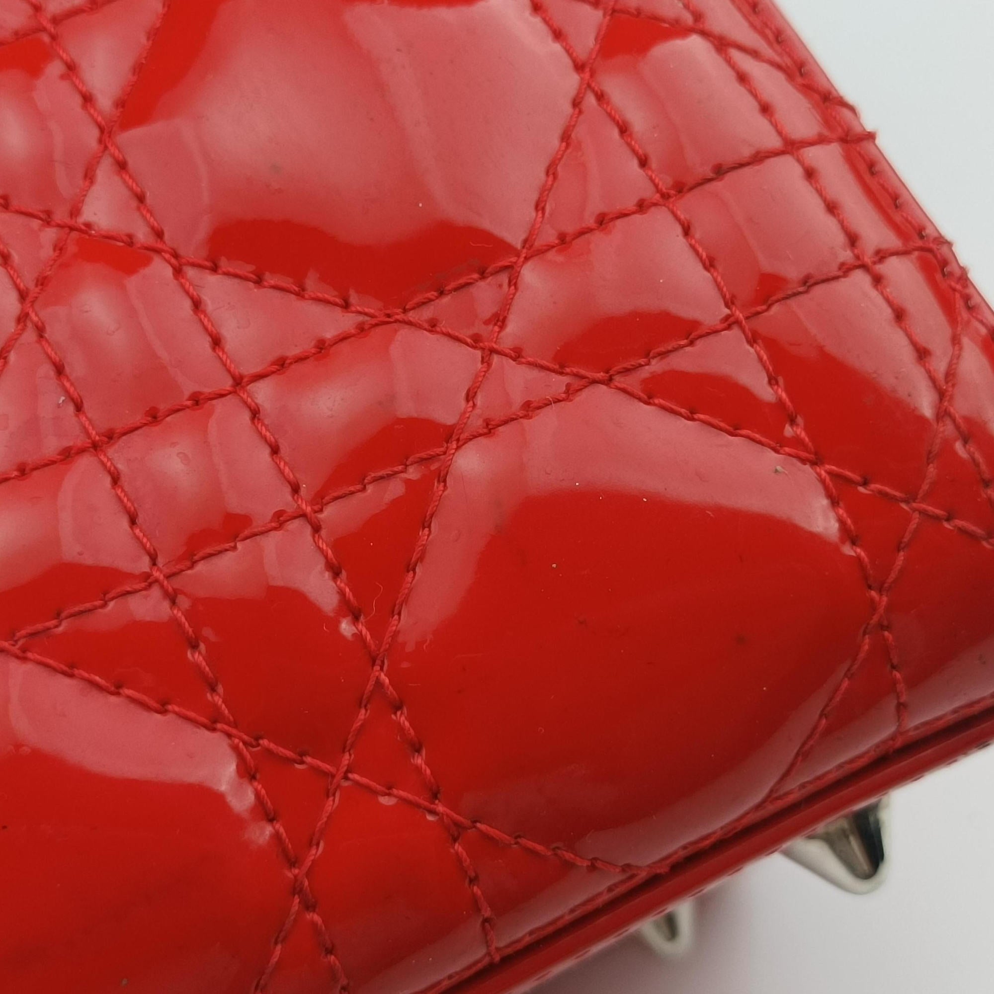 Pre-owned Christian Dior Lady Dior Red patent  shoulderbag | stylenewstar