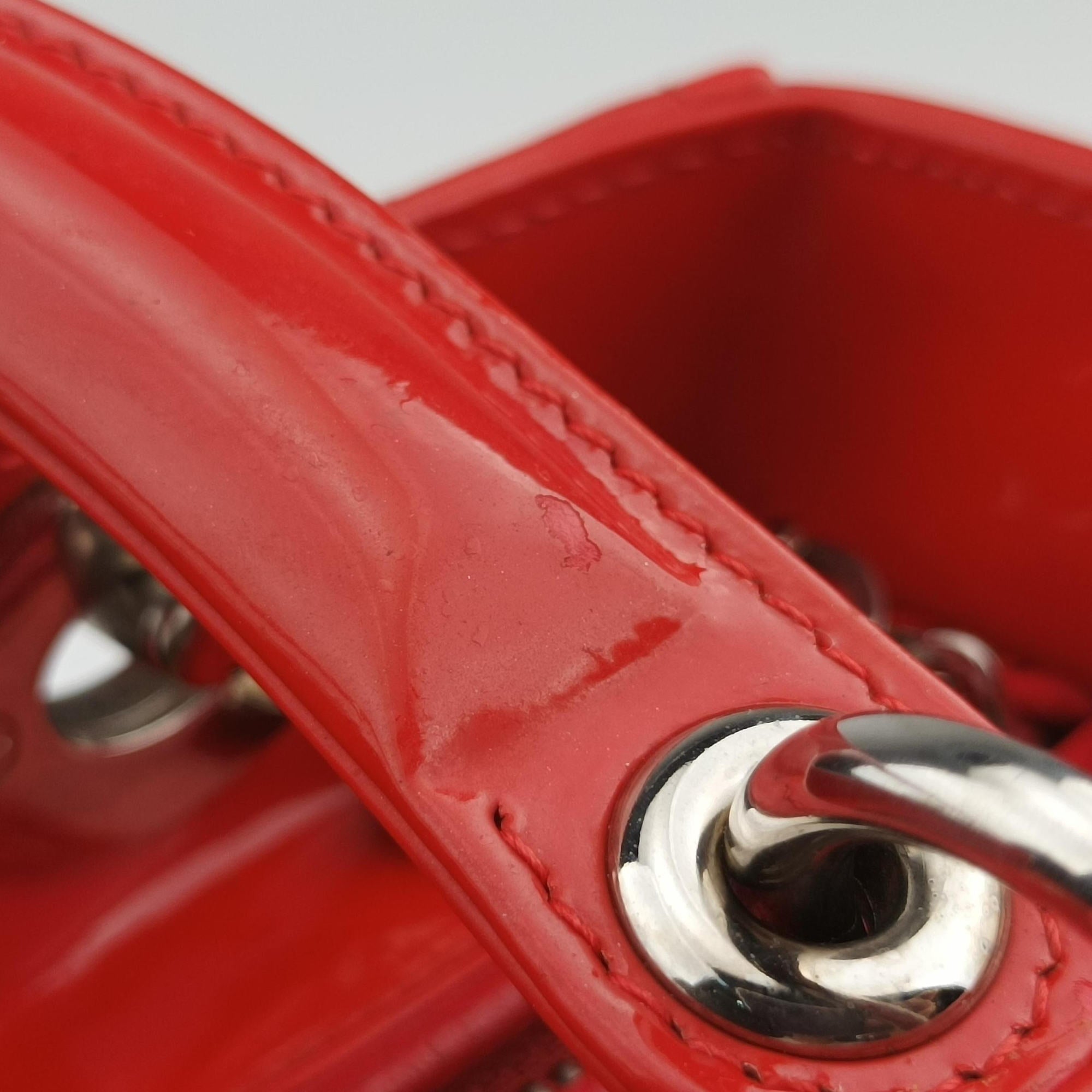 Pre-owned Christian Dior Lady Dior Red patent  shoulderbag | stylenewstar