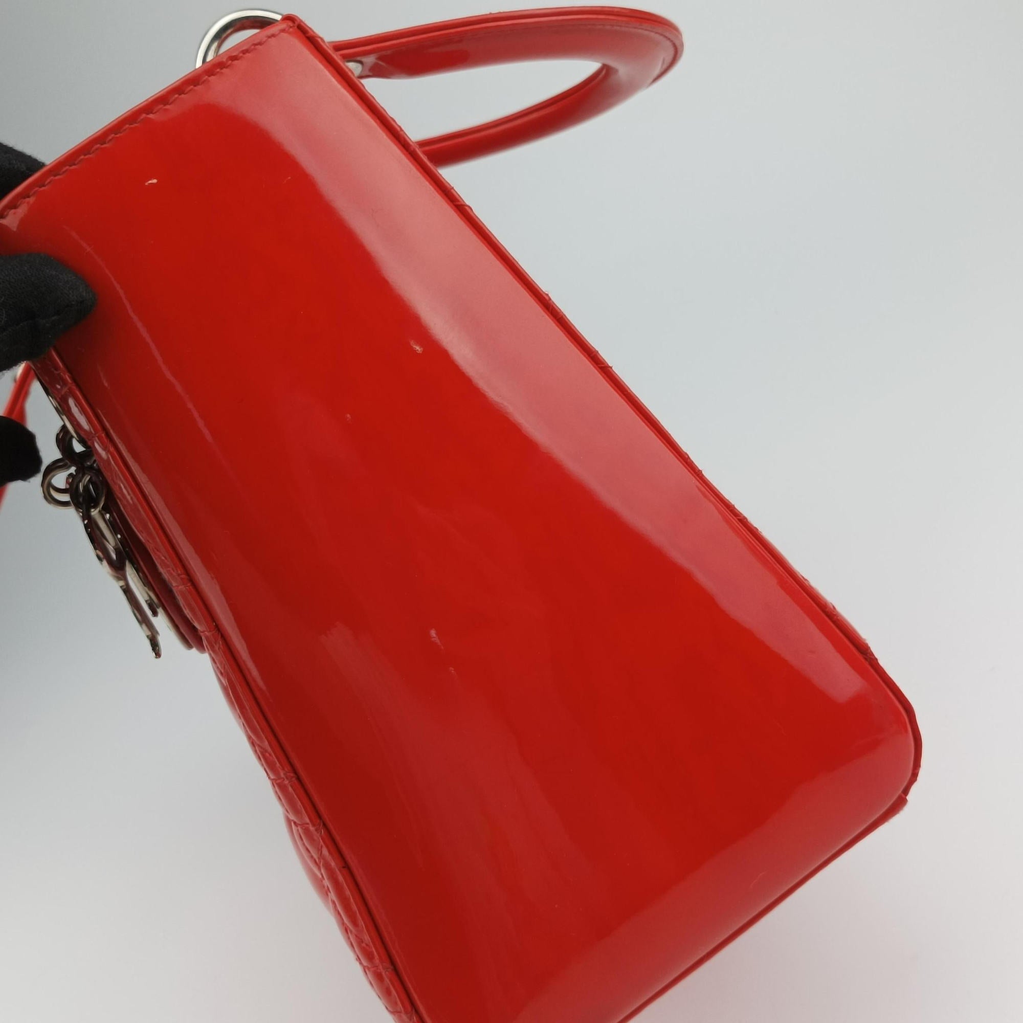 Pre-owned Christian Dior Lady Dior Red patent  shoulderbag | stylenewstar