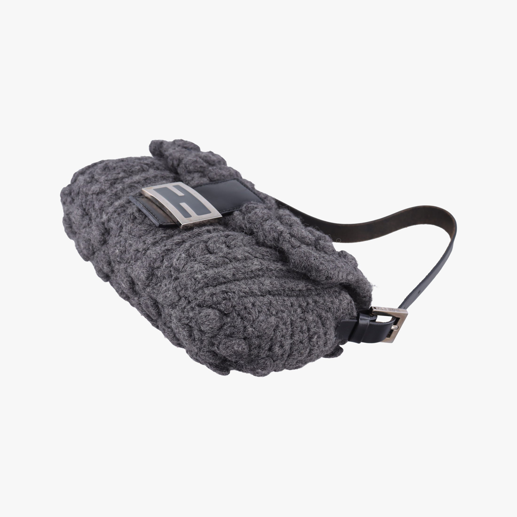 Pre-owned Fendi Baguette Grey Wool × Leather 16 160 shoulderbag | stylenewstar