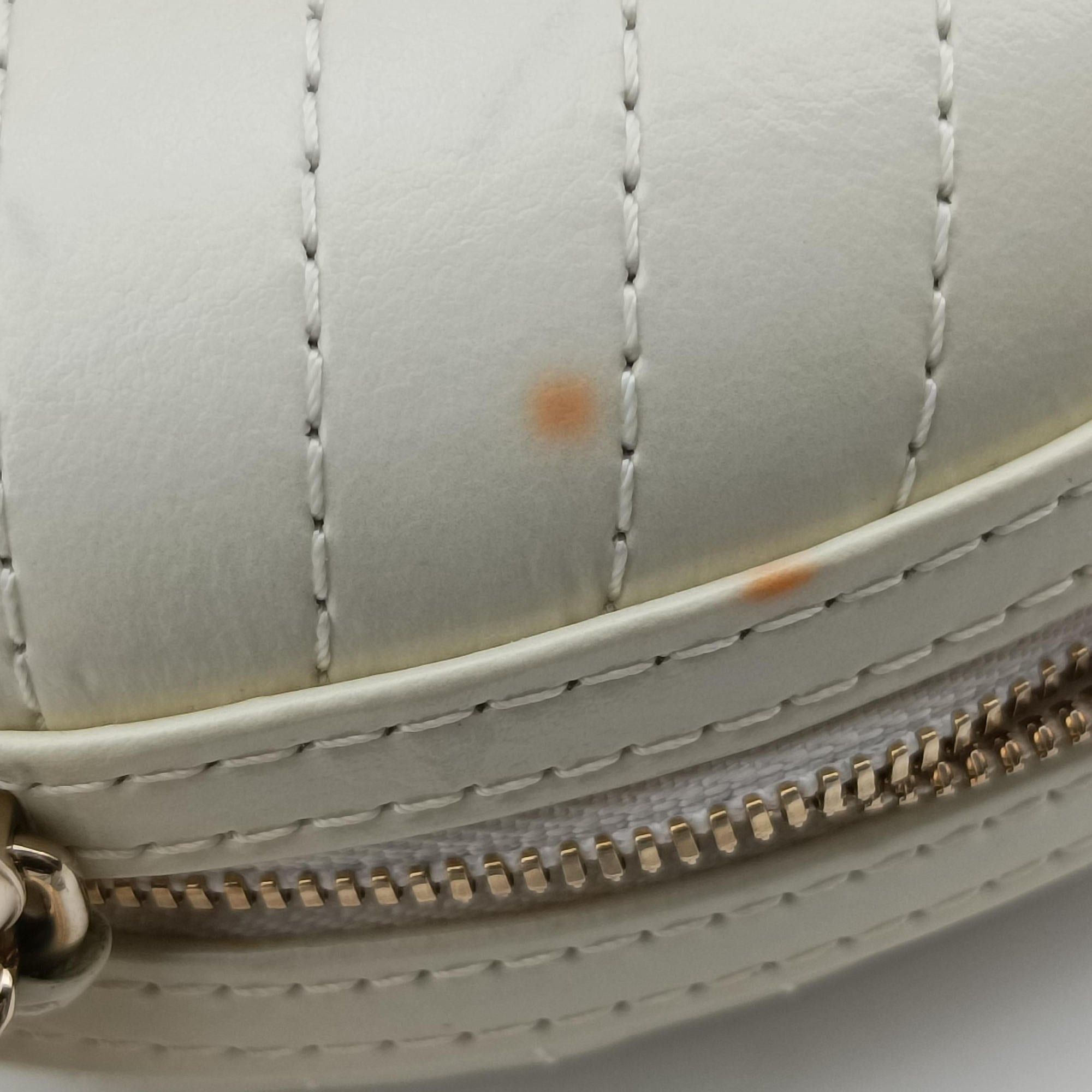 Vintage Chanel LA PAUSA Shiny Chevron Oval Tassel White Leather AS0204 shoulderbag | stylenewstar