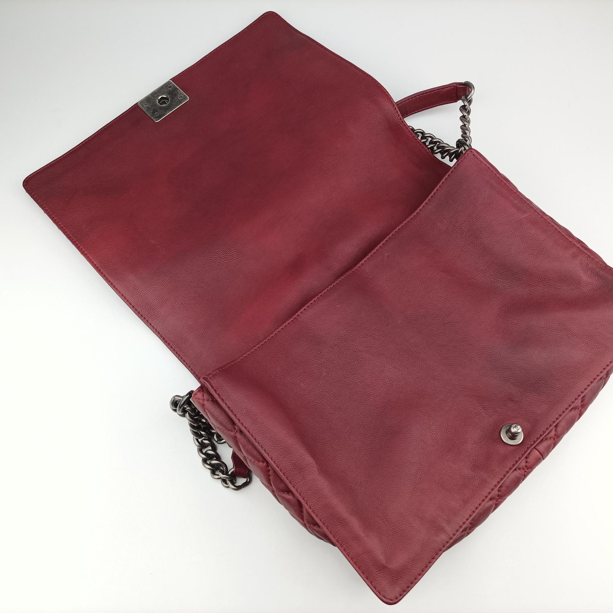 Pre-owned Chanel BOY CHANEL Red Leather A67947 shoulderbag | stylenewstar