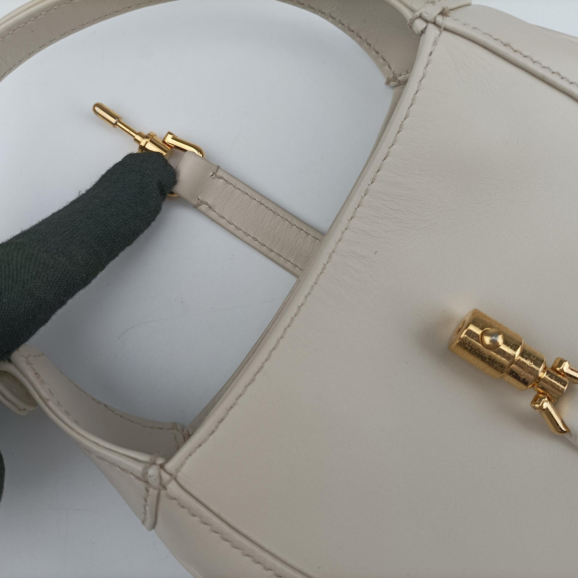 Pre-owned Gucci JACKIE 1961 White Leather 637091 handbag | stylenewstar