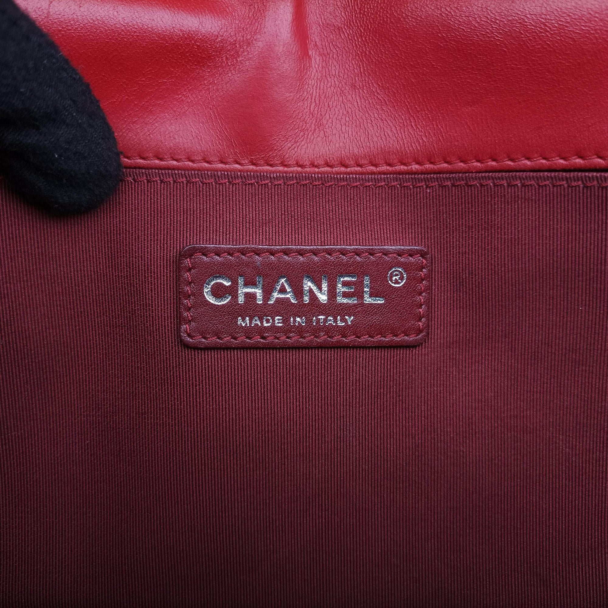 Secondhand Chanel BOY CHANEL Red Leather A67086 shoulderbag | stylenewstar
