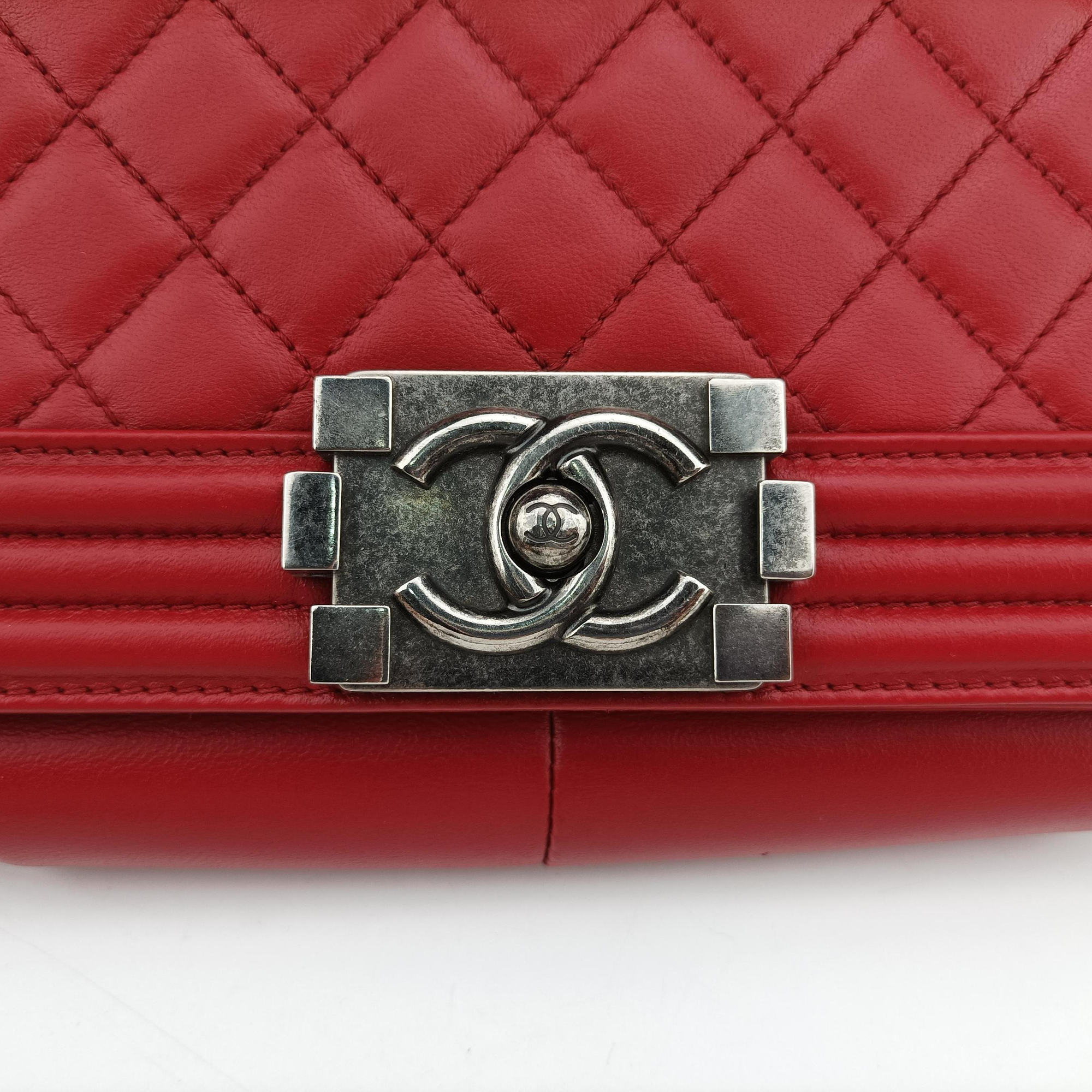 Secondhand Chanel BOY CHANEL Red Leather A67086 shoulderbag | stylenewstar