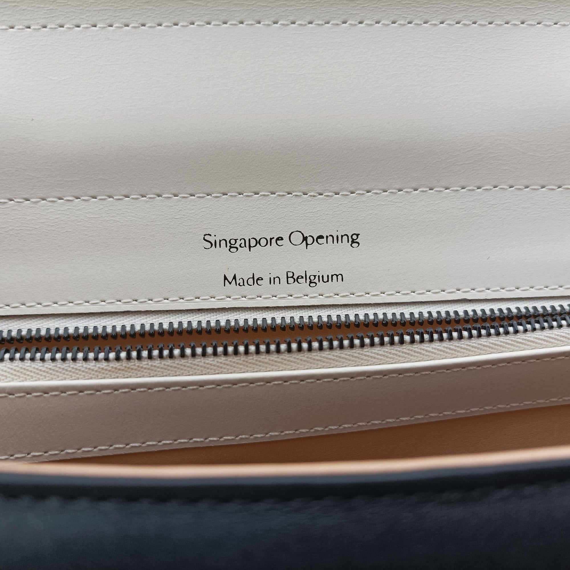 Vintage Delvaux Brillant Black × ivory Leather × patent leather  shoulderbag | stylenewstar