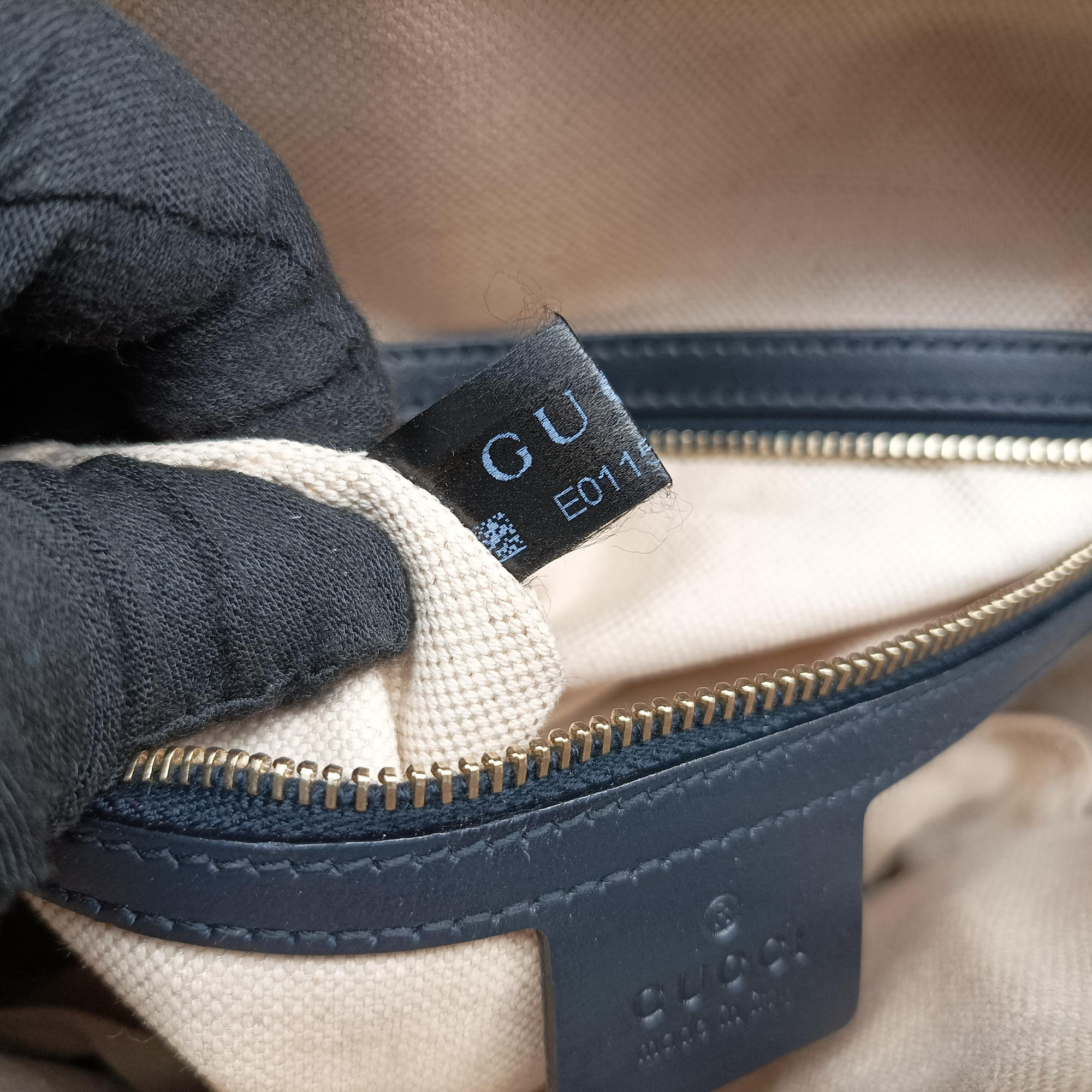 Secondhand Gucci Sherry Line navy×red×beige Canvas×Leather 269876 shoulderbag | stylenewstar