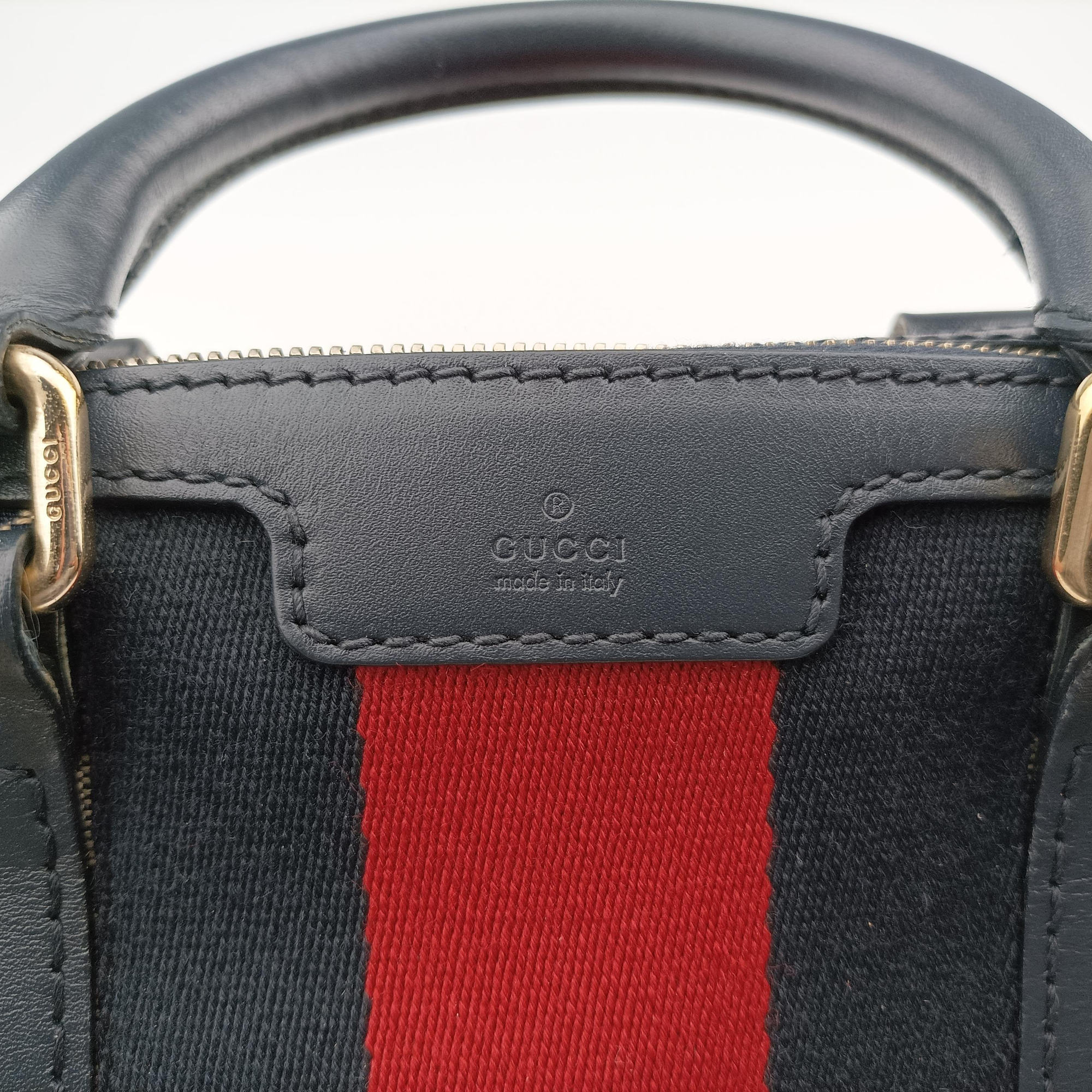 Secondhand Gucci Sherry Line navy×red×beige Canvas×Leather 269876 shoulderbag | stylenewstar