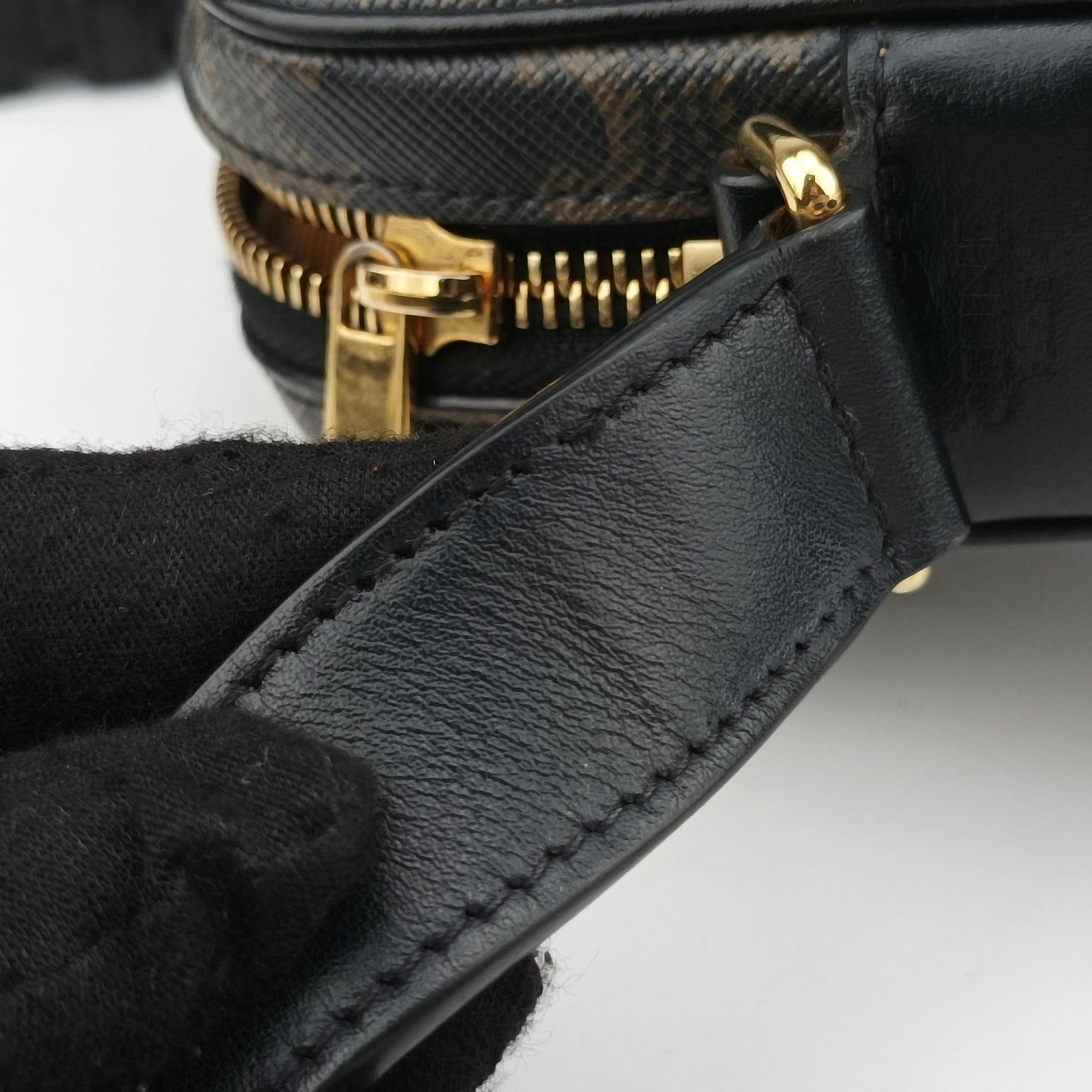 Pre-owned Celine Medium Triomphe Messenger Brown PVC coated canvas  shoulderbag | stylenewstar