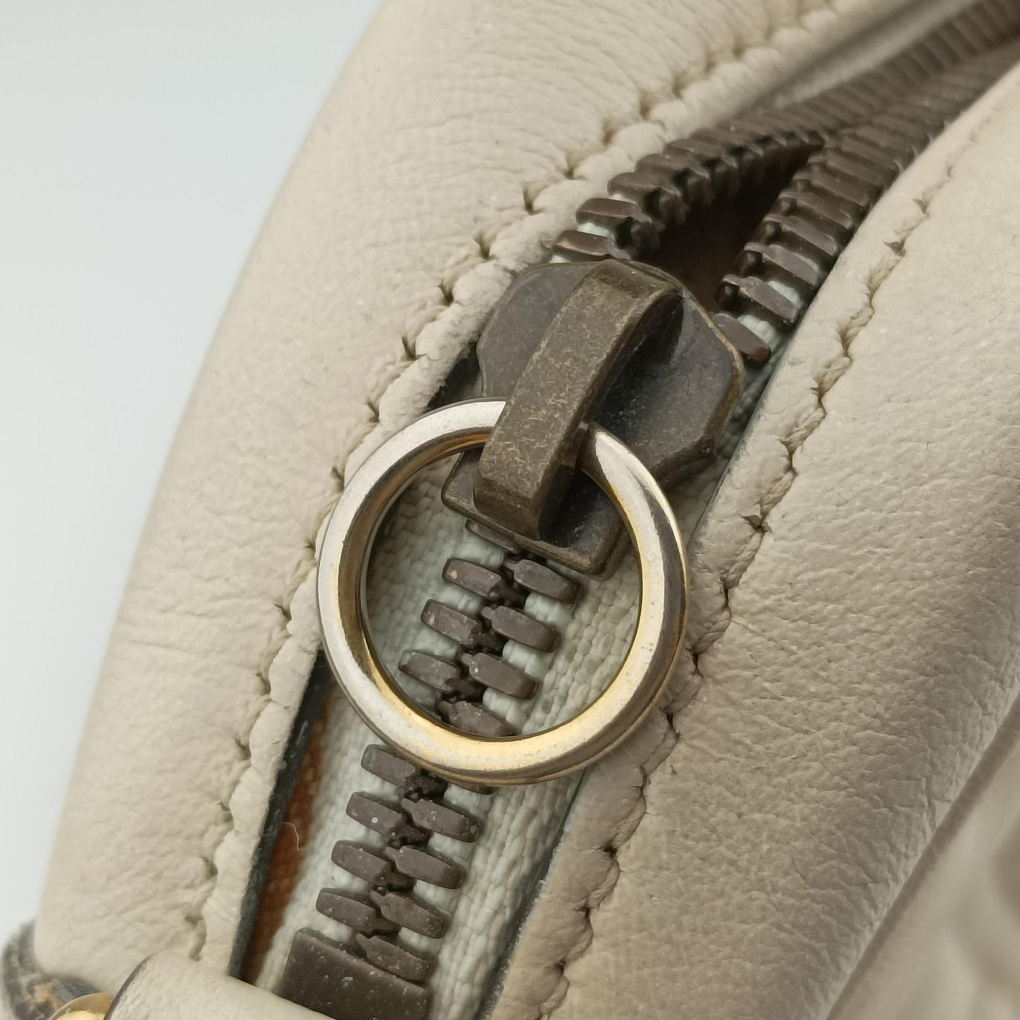 Pre-owned Gucci GG Marmont White Leather 550154 shoulderbag | stylenewstar