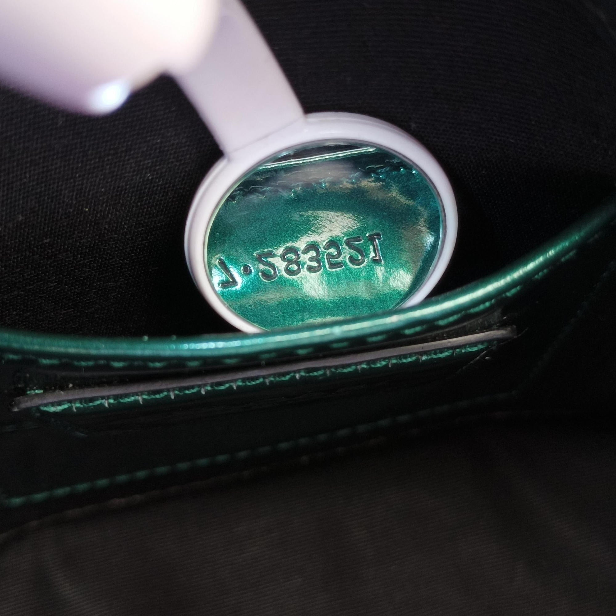 Pre-owned Bvlgari SERPENTI FOREVER Green Patent  shoulderbag | stylenewstar