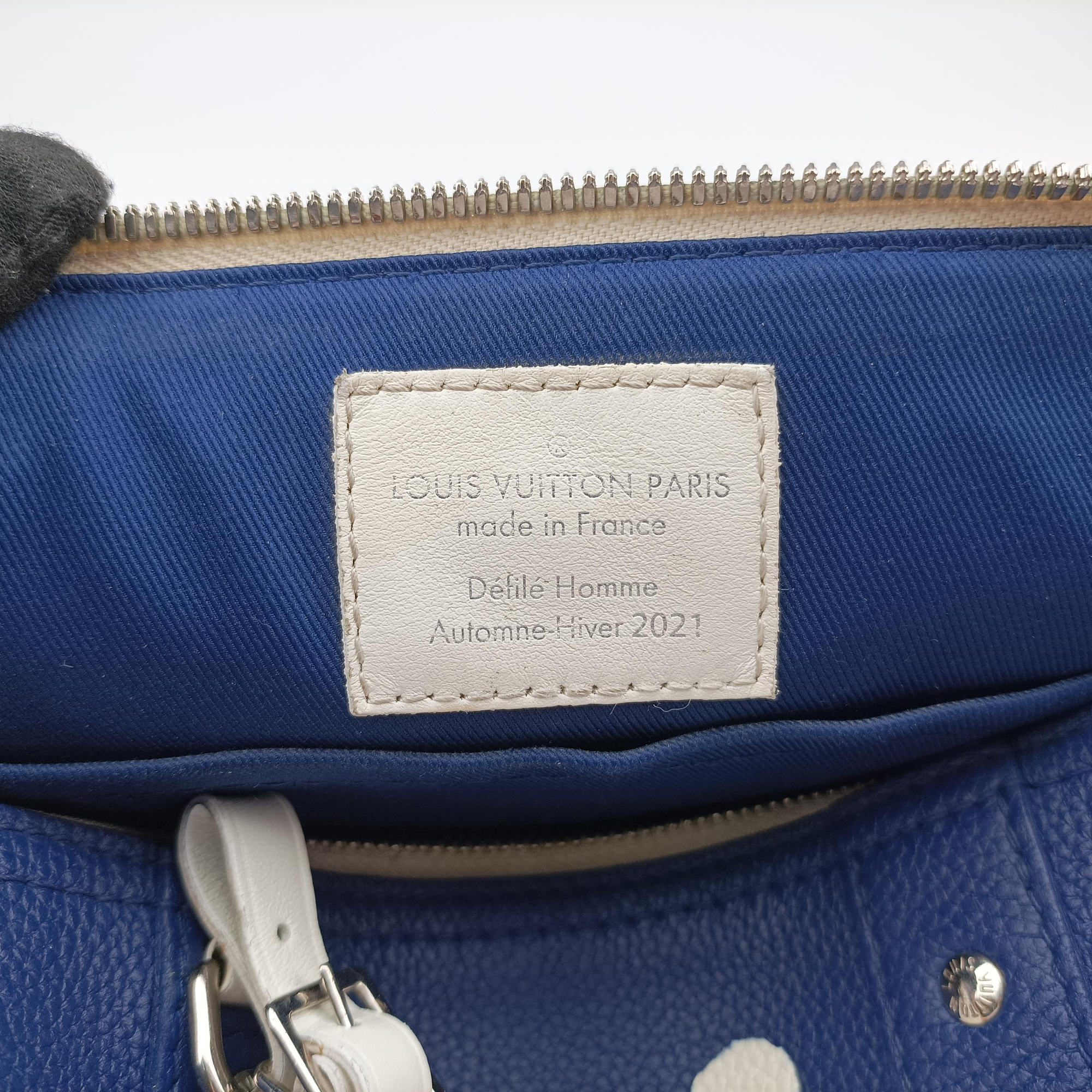 Pre-owned Louis Vuitton Everyday LV  Blue×white leather M58747 shoulderbag | stylenewstar