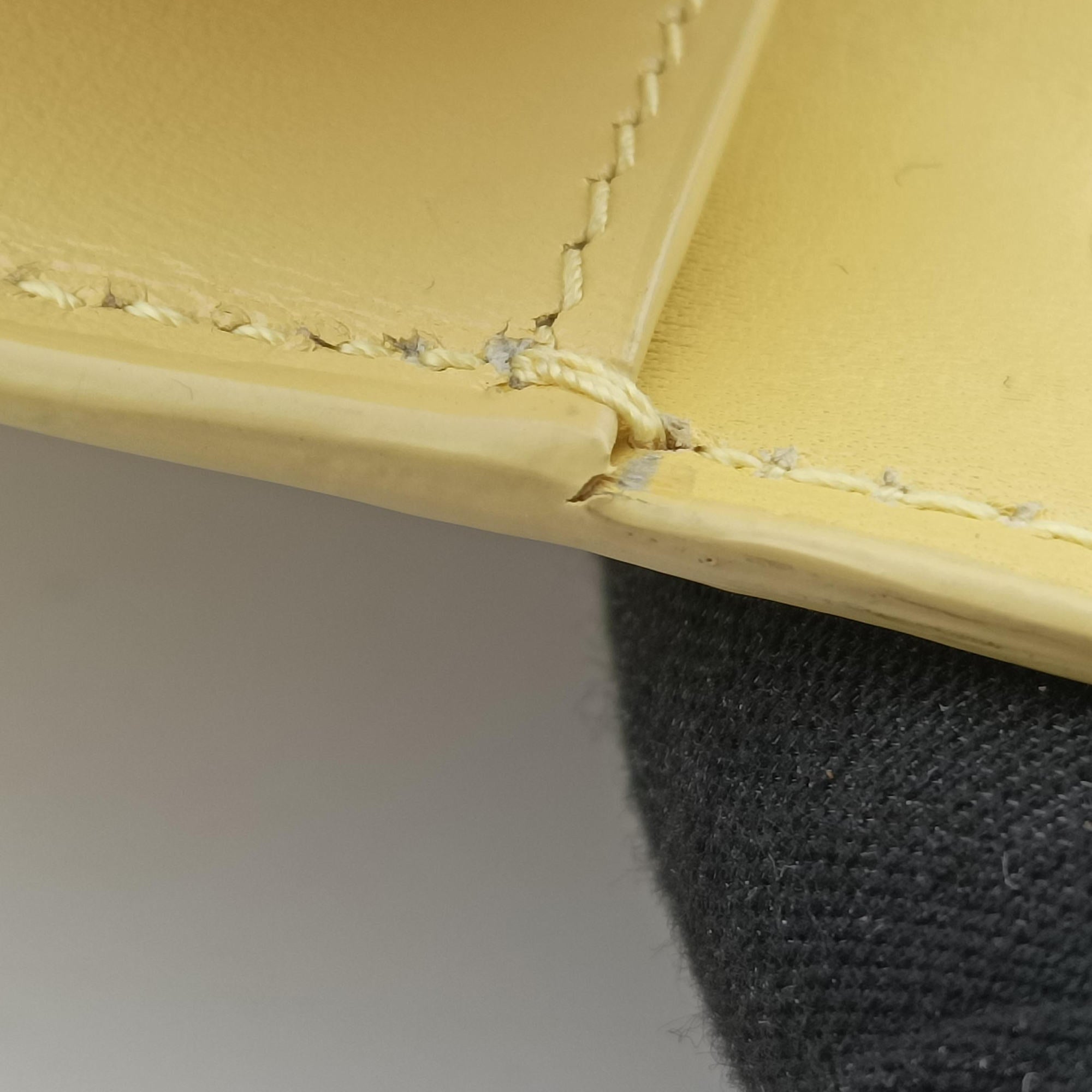 Pre-owned Celine LE Carre TAUPE BOX Yellow Leather  shoulderbag | stylenewstar
