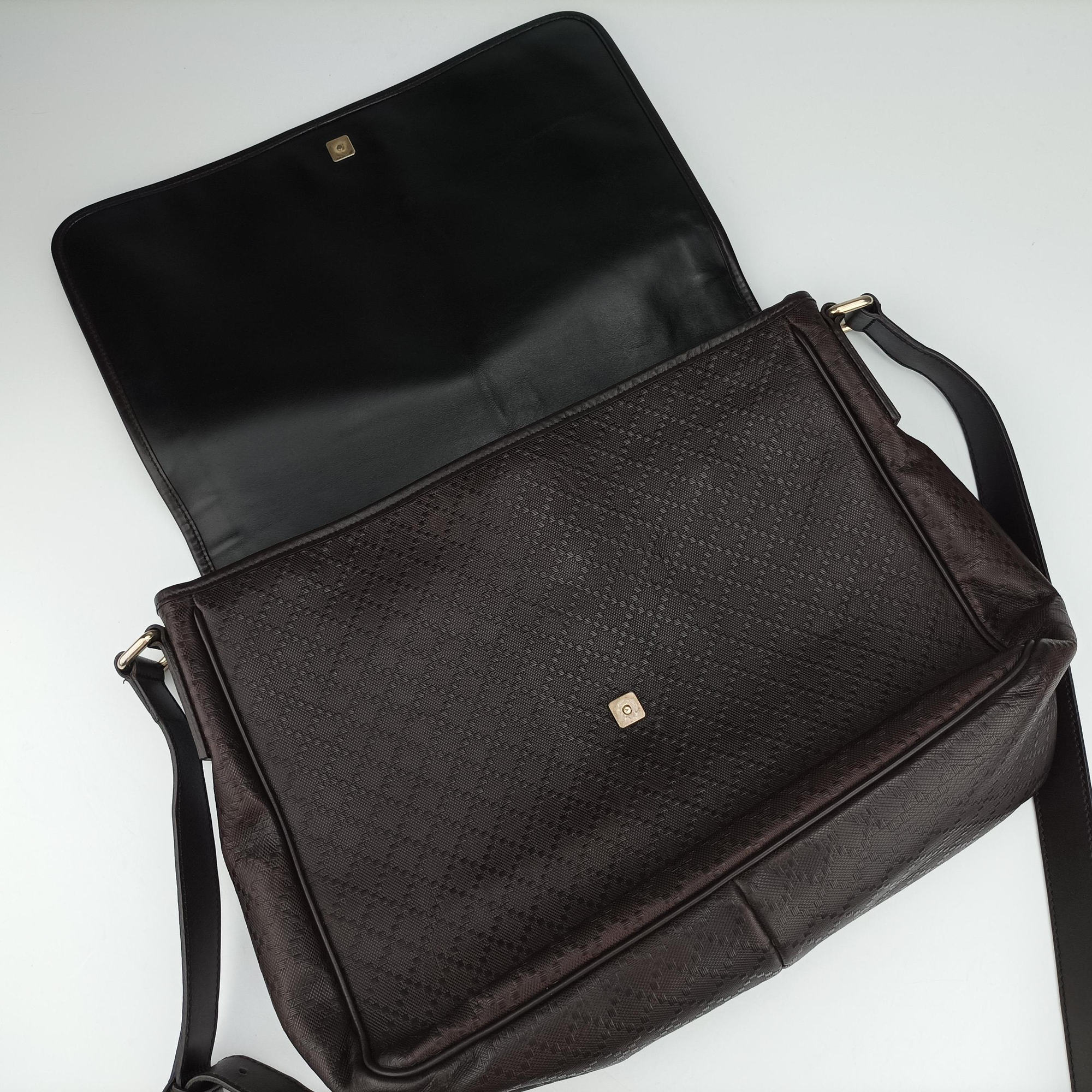 Secondhand Gucci Guccissima Messenger Brown leather 223665 shoulderbag | stylenewstar