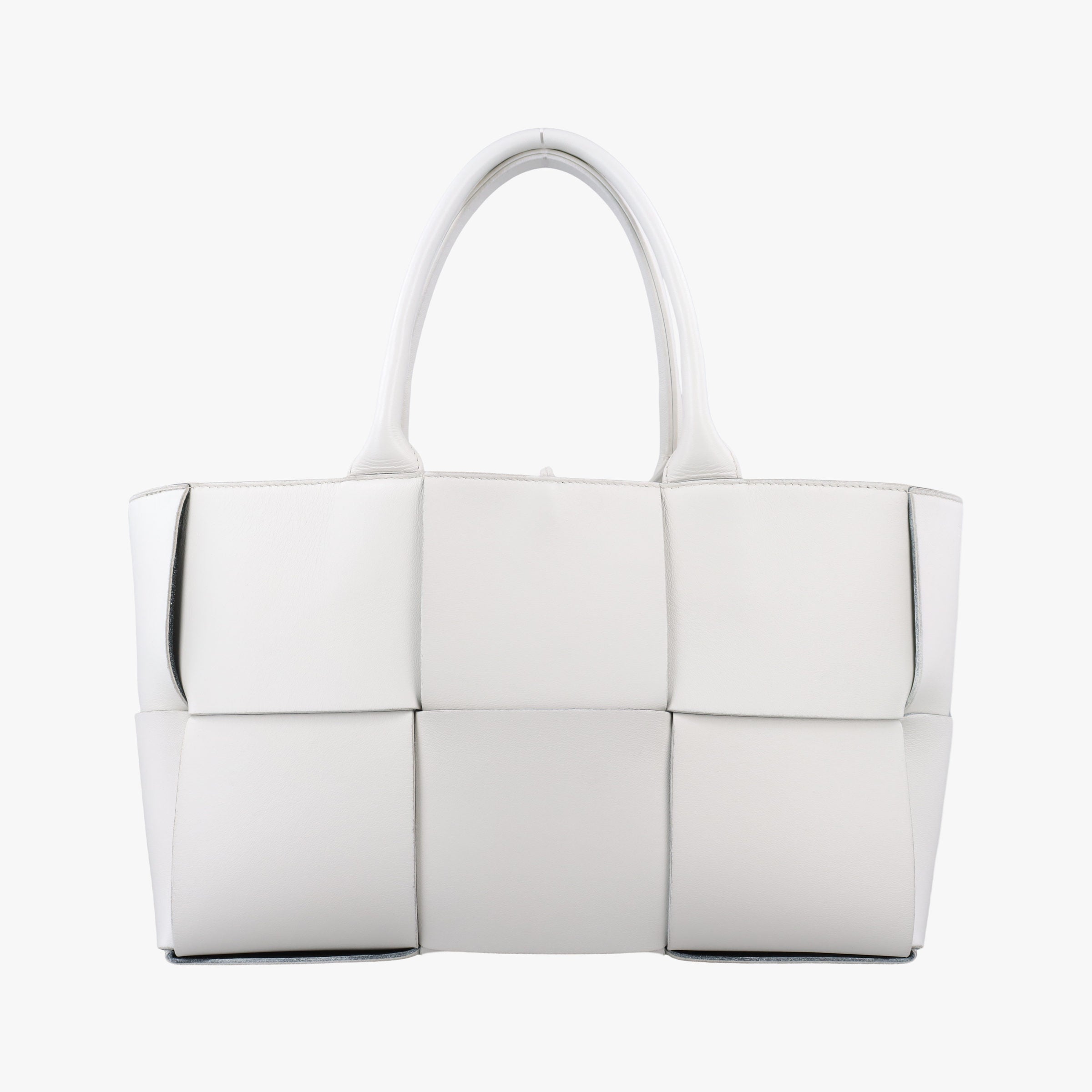 Secondhand Bottega Veneta THE ARCO Tote White lambskin  handbag | stylenewstar