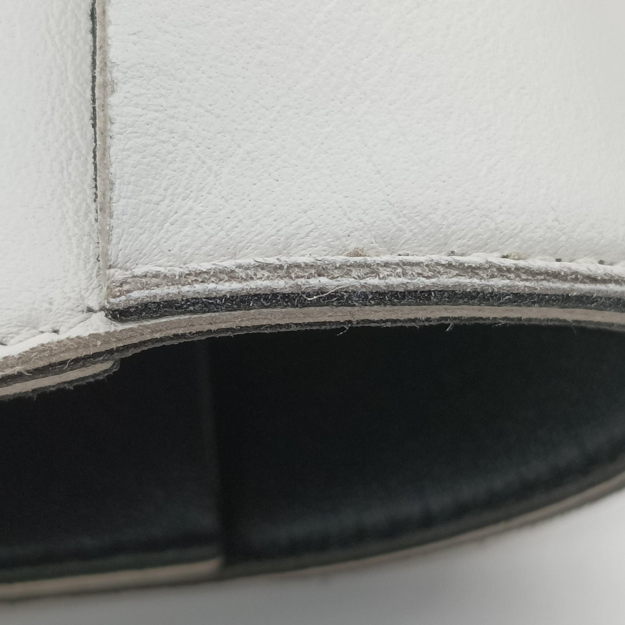 Secondhand Bottega Veneta THE ARCO Tote White lambskin  handbag | stylenewstar