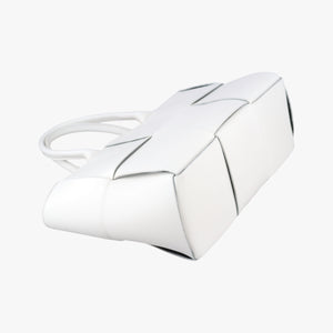 Secondhand Bottega Veneta THE ARCO Tote White lambskin  handbag | stylenewstar