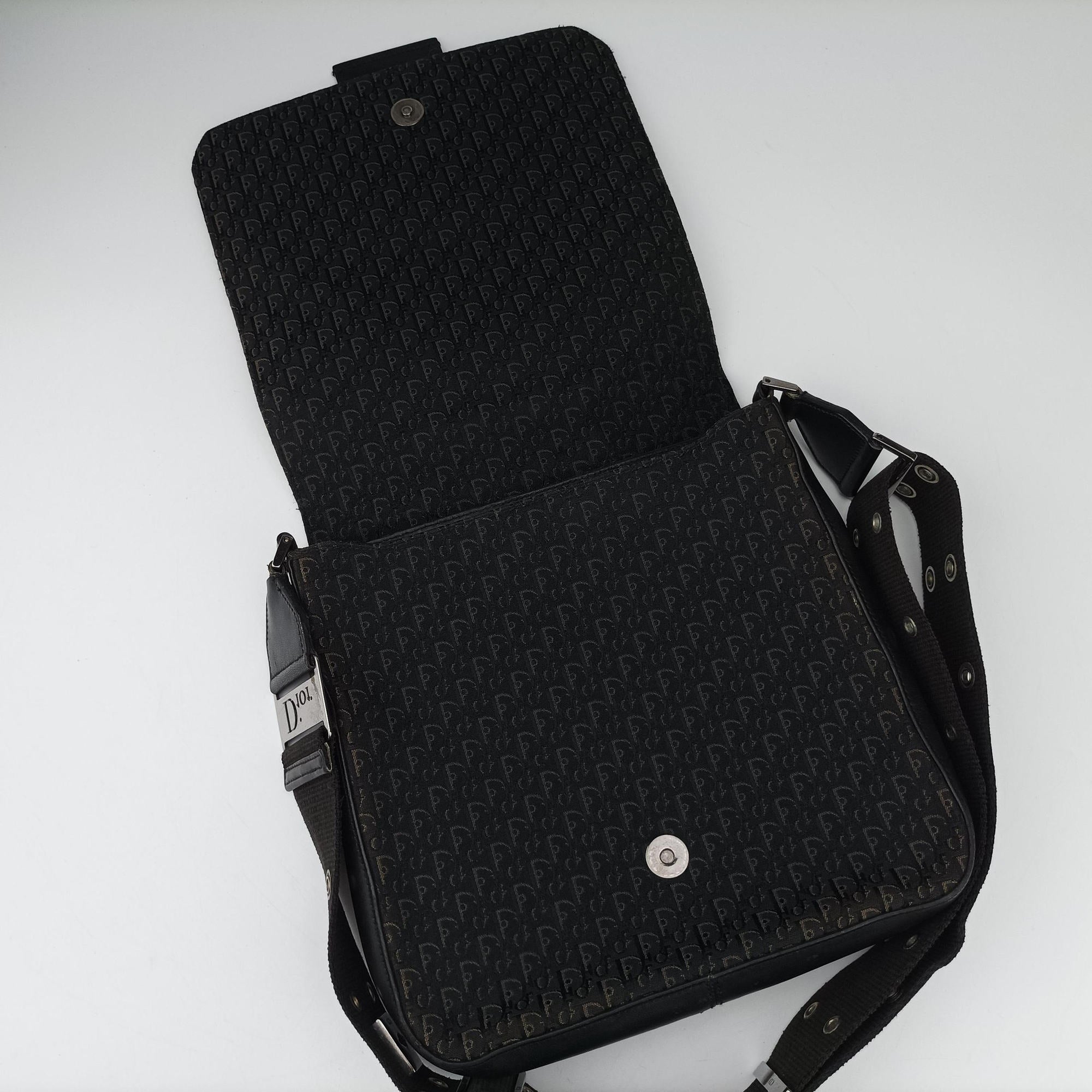 Pre-owned Christian Dior Street Chic Black canvasxleather  shoulderbag | stylenewstar