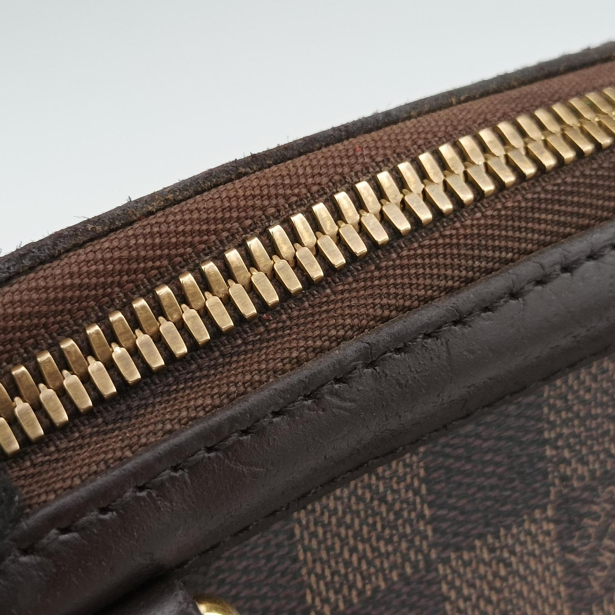 Pre-owned Louis Vuitton TREVI PM EBENE Damier Canvas N51997 handbag | stylenewstar