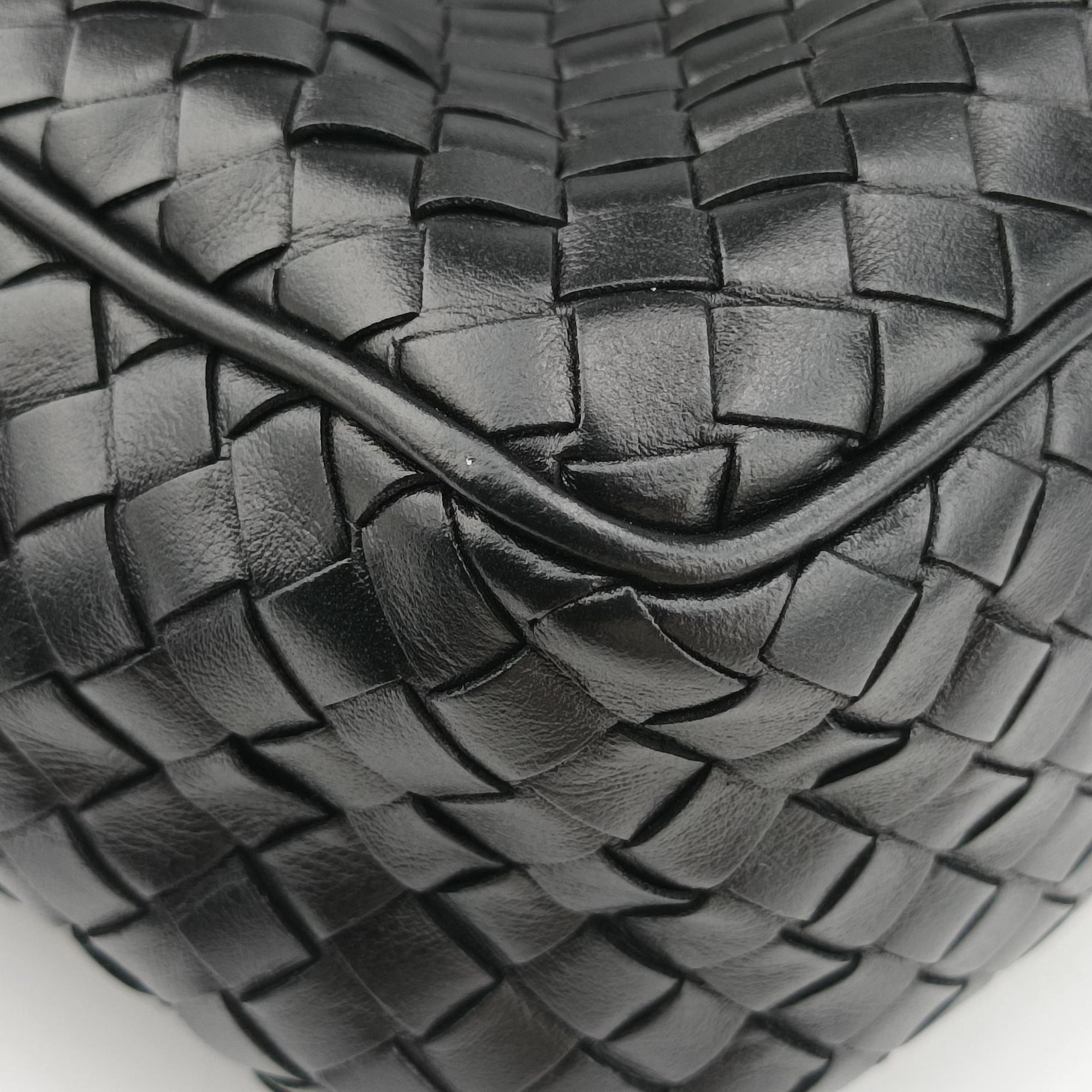 Pre-owned Bottega Veneta Intrecciato Black lambskin  shoulderbag | stylenewstar