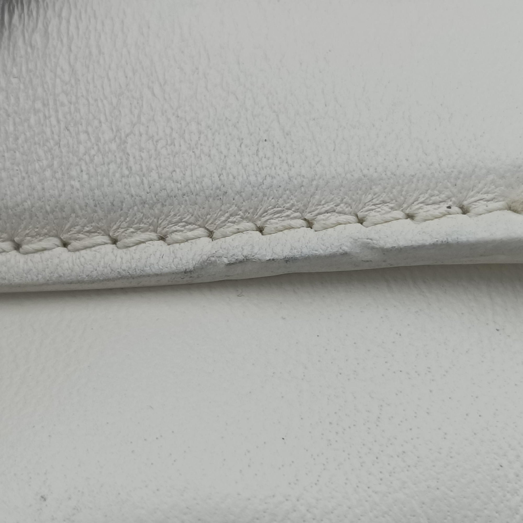 Vintage VERSACE Palazzo Medusa White leather  shoulderbag | stylenewstar