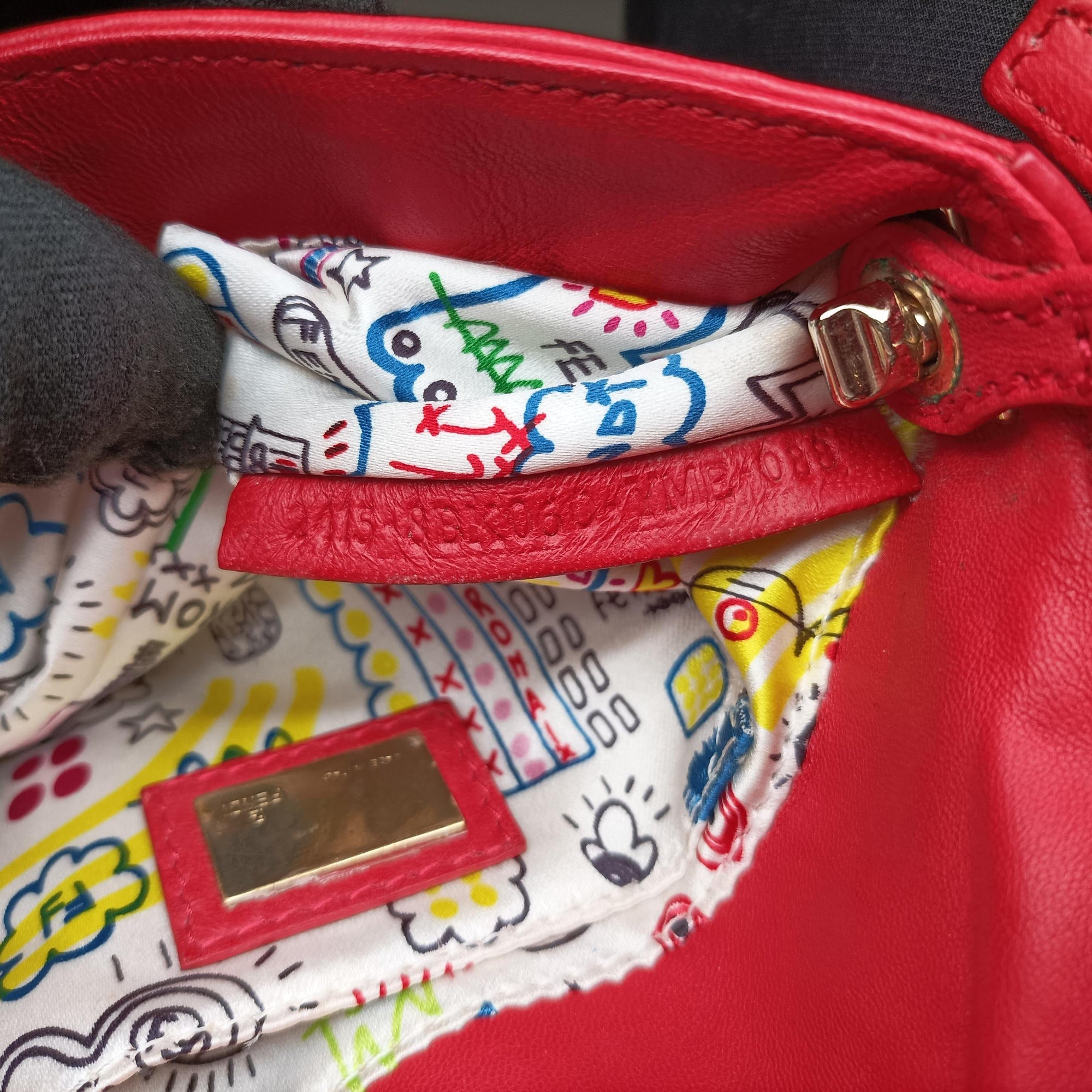 Pre-owned Fendi BAGUETTE Red Leather 8BK060 handbag | stylenewstar