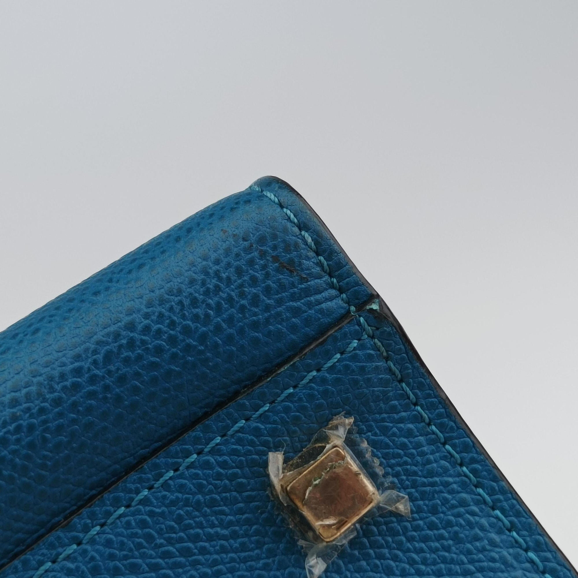 Pre-owned Valextra Iside Blue Calfskin  shoulderbag | stylenewstar