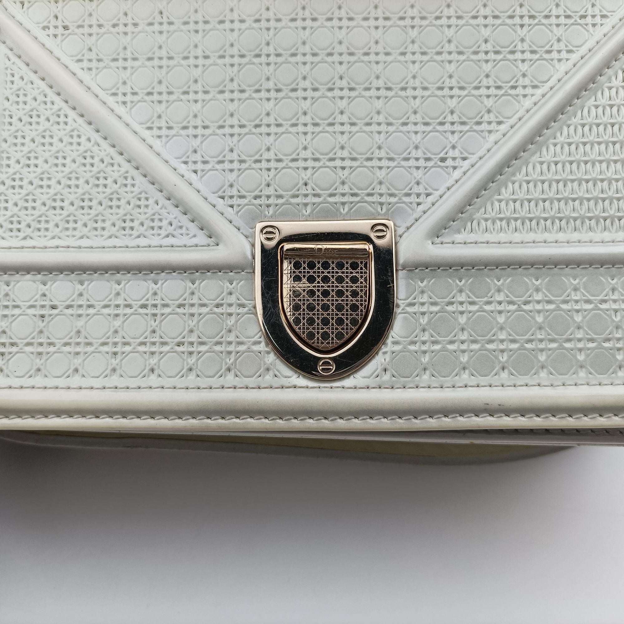 Secondhand Christian Dior Diorama White Leather  shoulderbag | stylenewstar